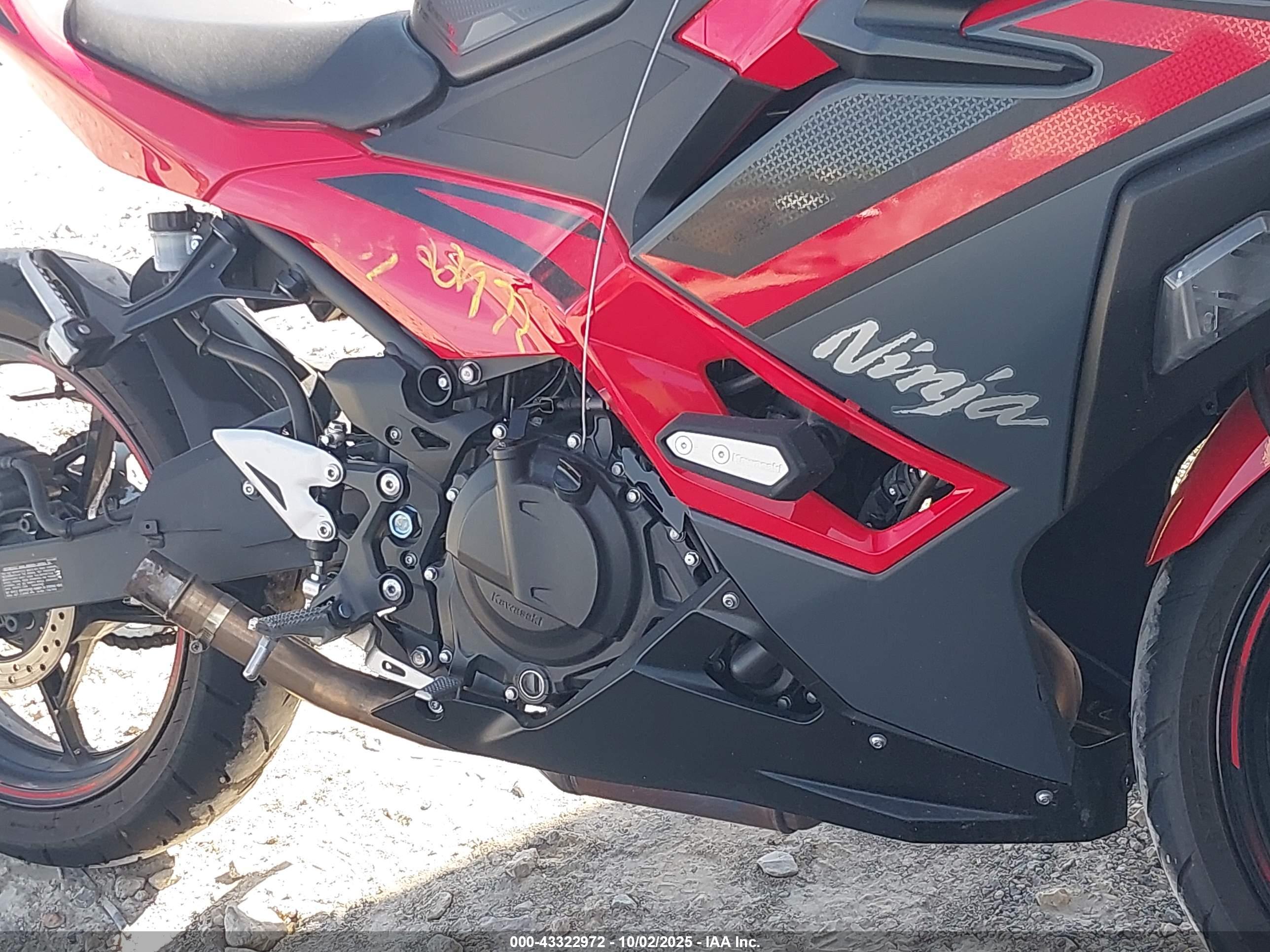 KAWASAKI EX500 image 8