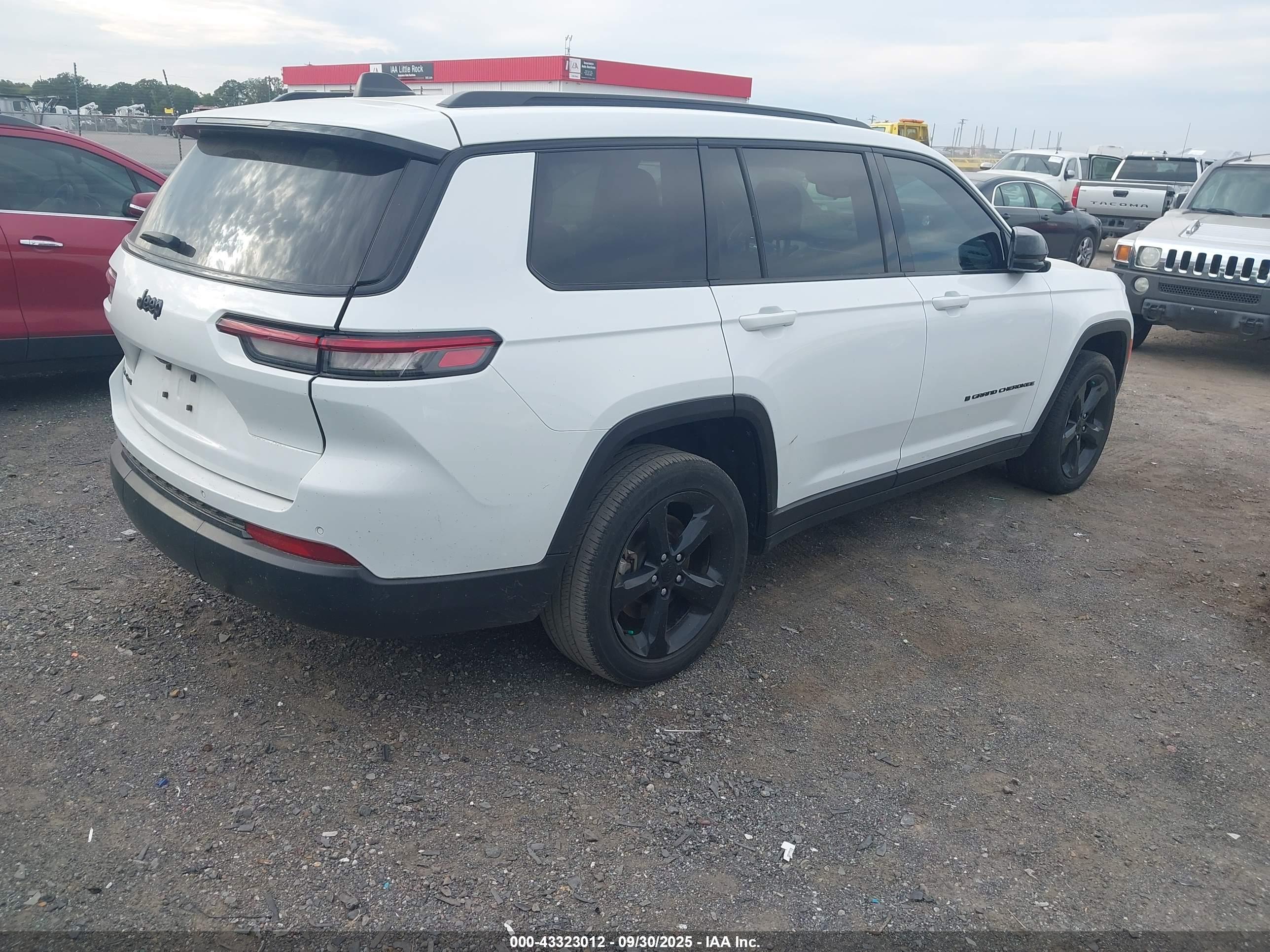 JEEP GRAND image 4