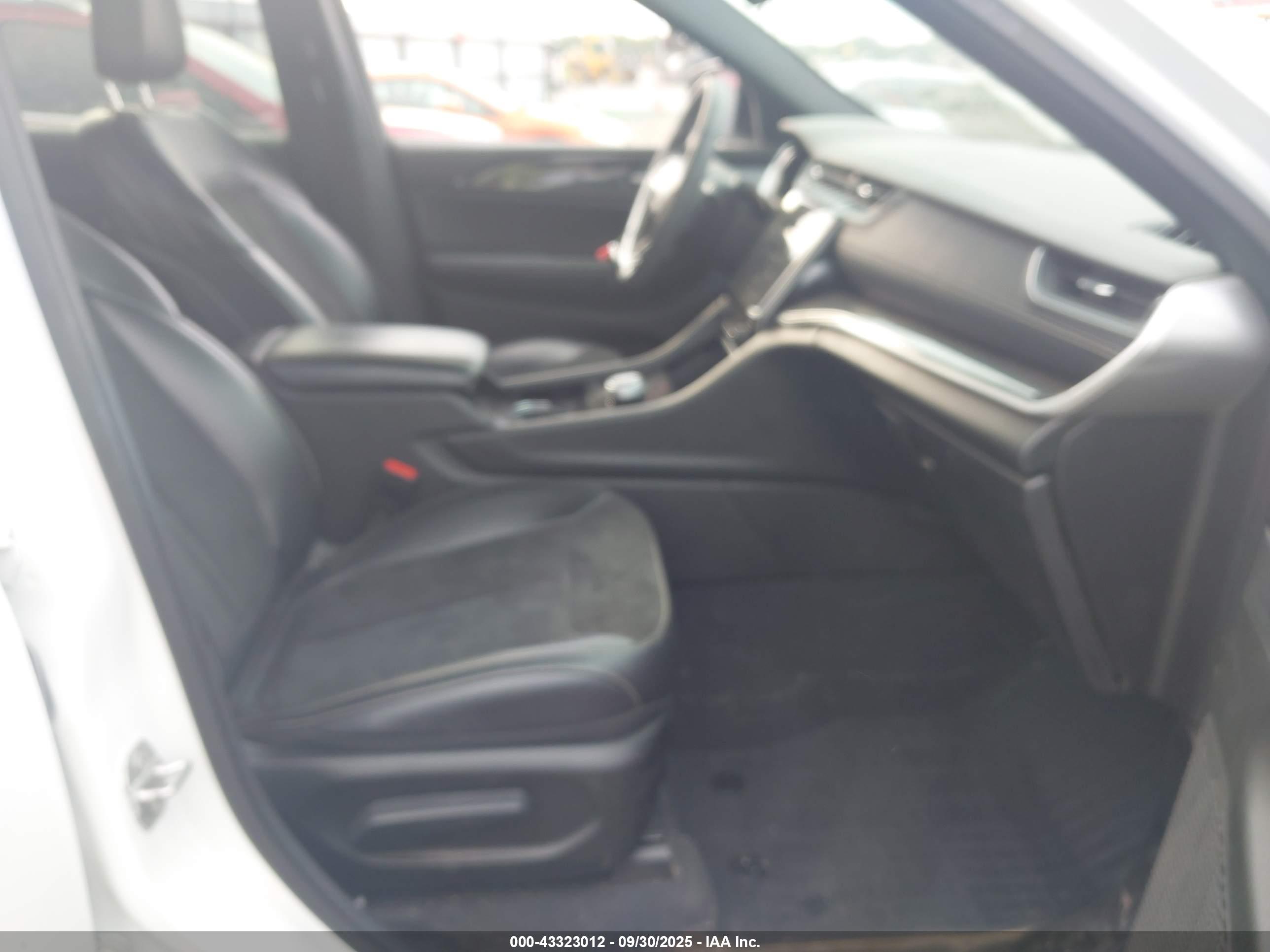 JEEP GRAND image 5