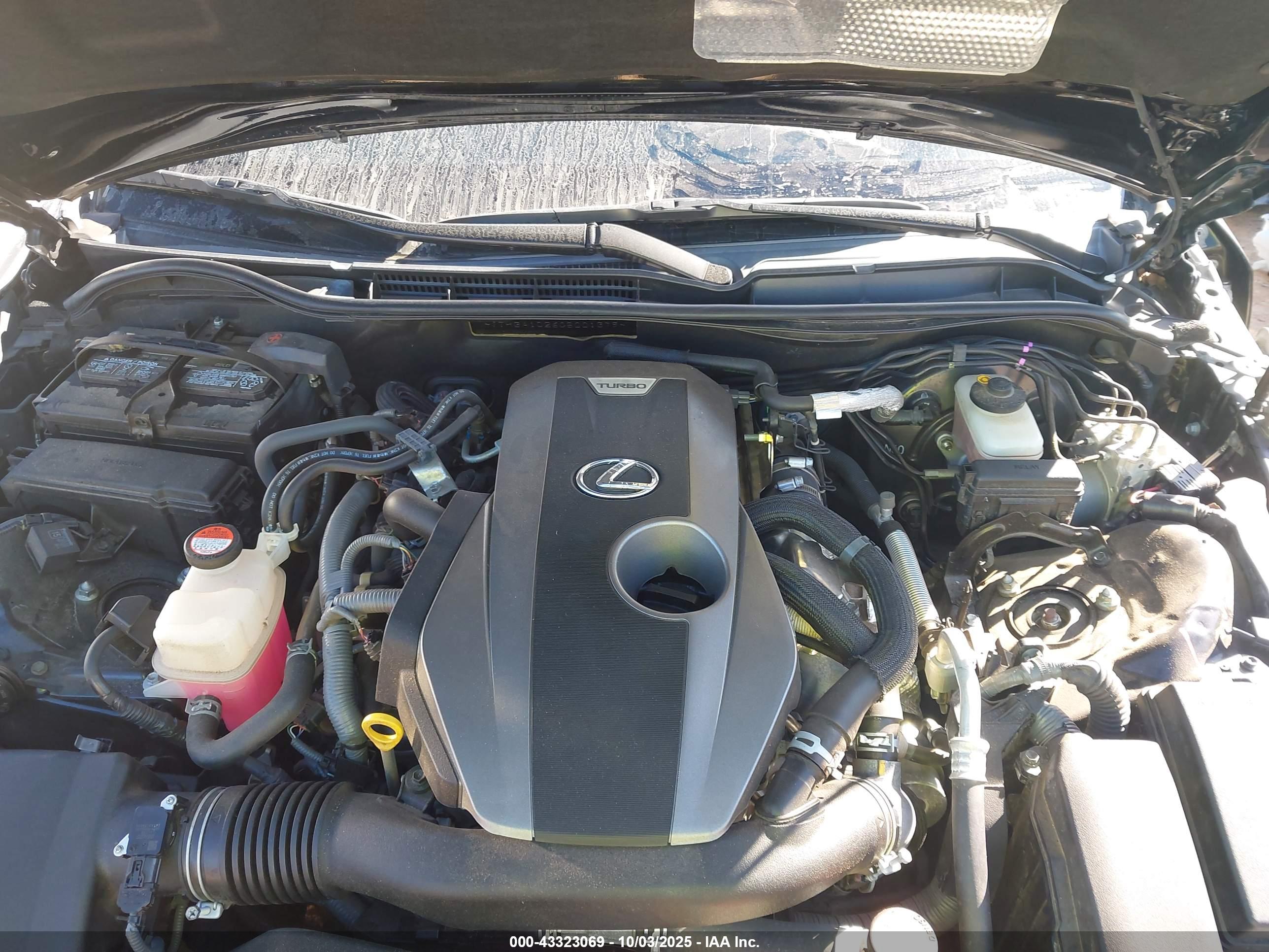 LEXUS IS image 10