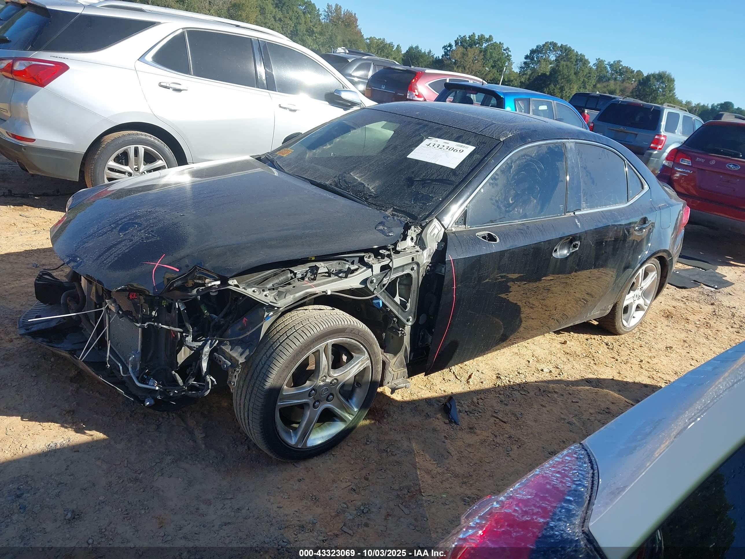 LEXUS IS image 2