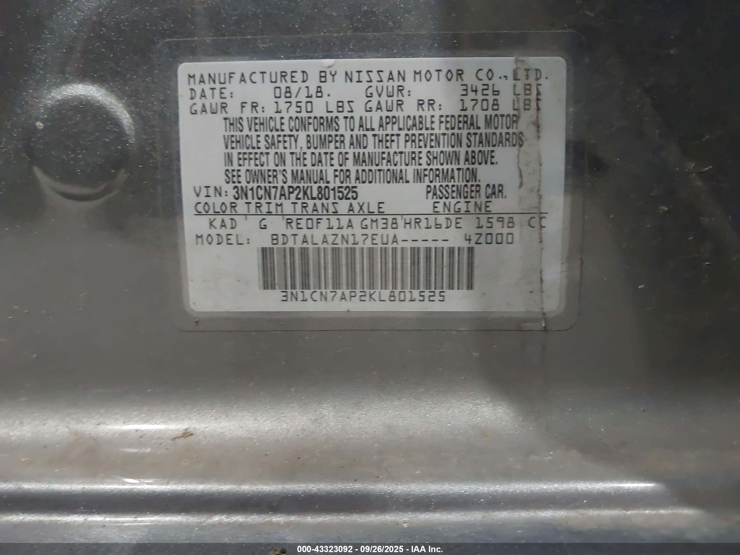 NISSAN VERSA image 9