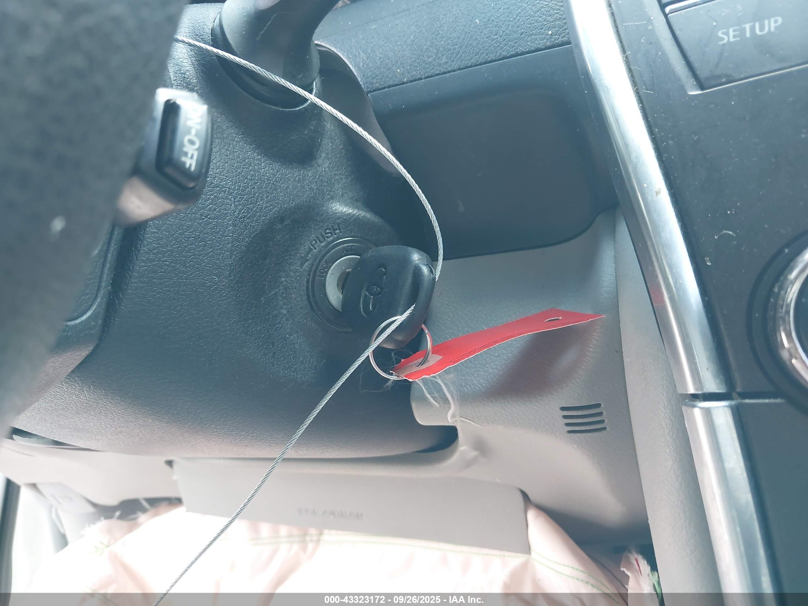 TOYOTA CAMRY image 11