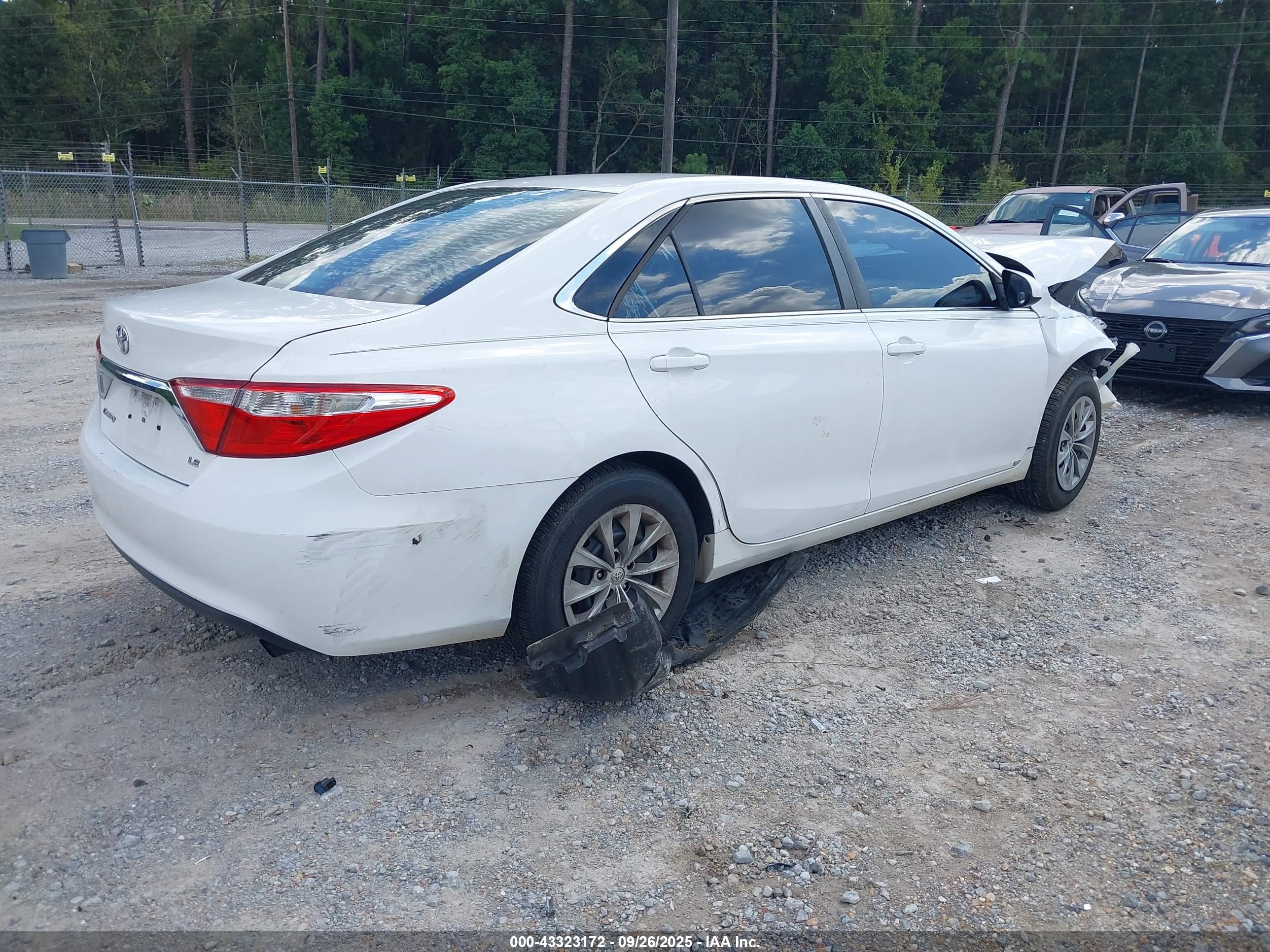 TOYOTA CAMRY image 4