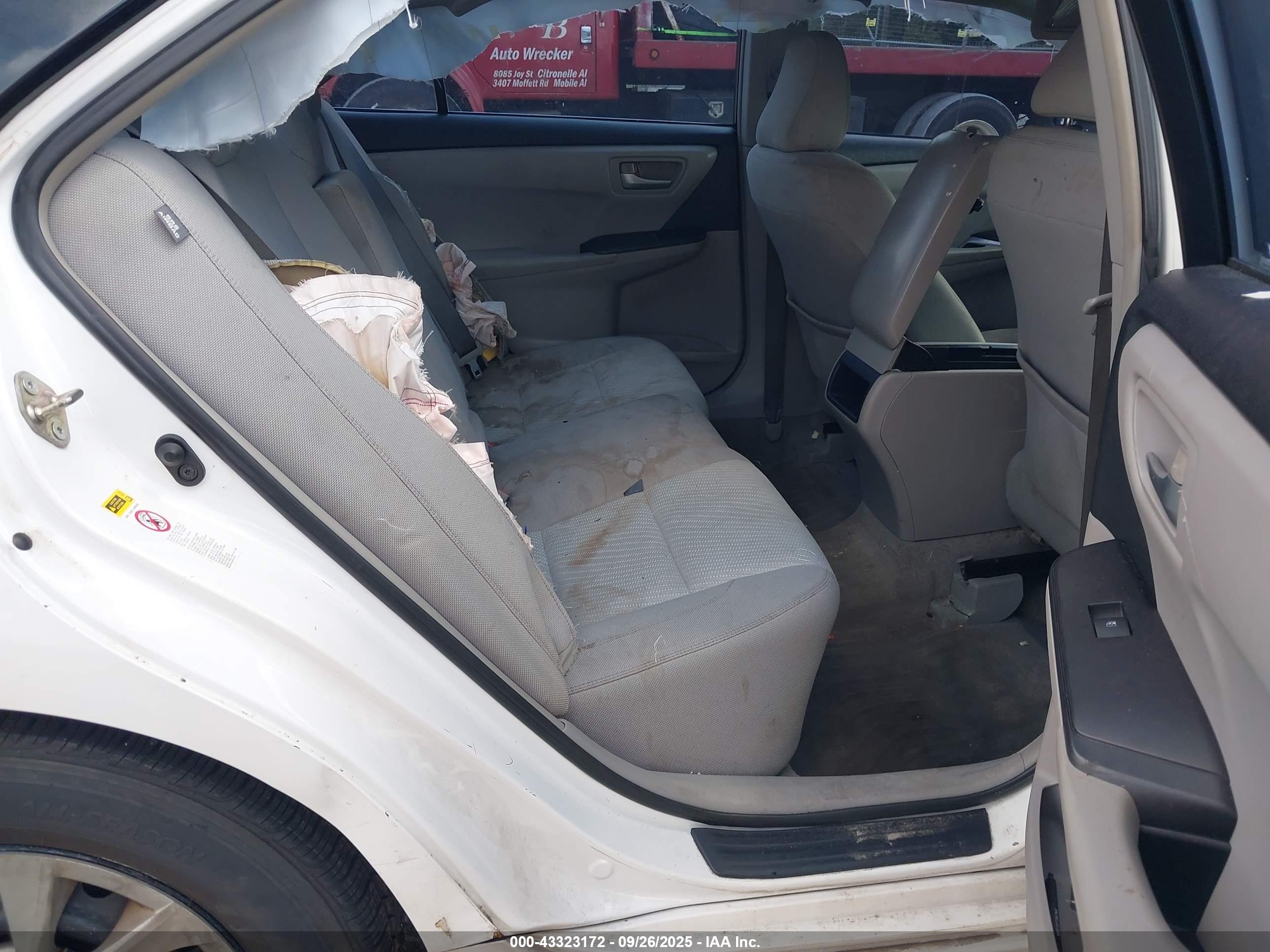 TOYOTA CAMRY image 8
