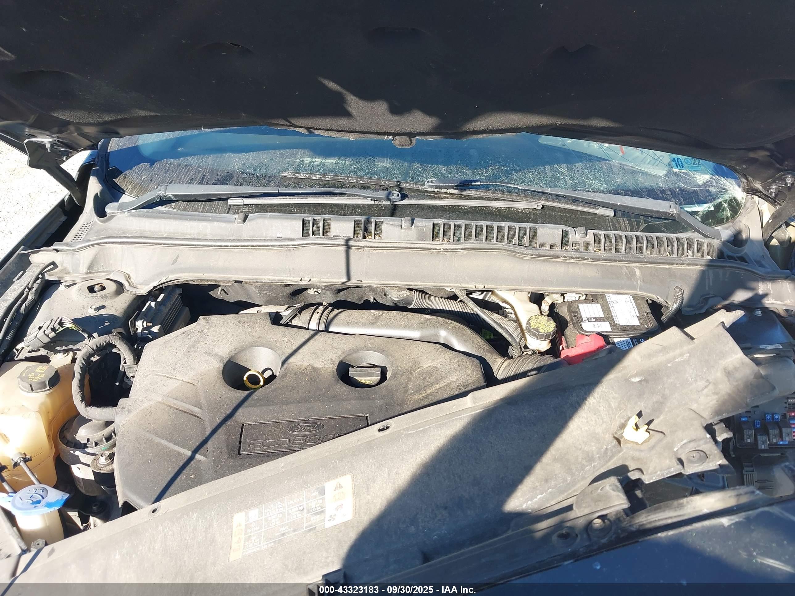 FORD FUSION image 10