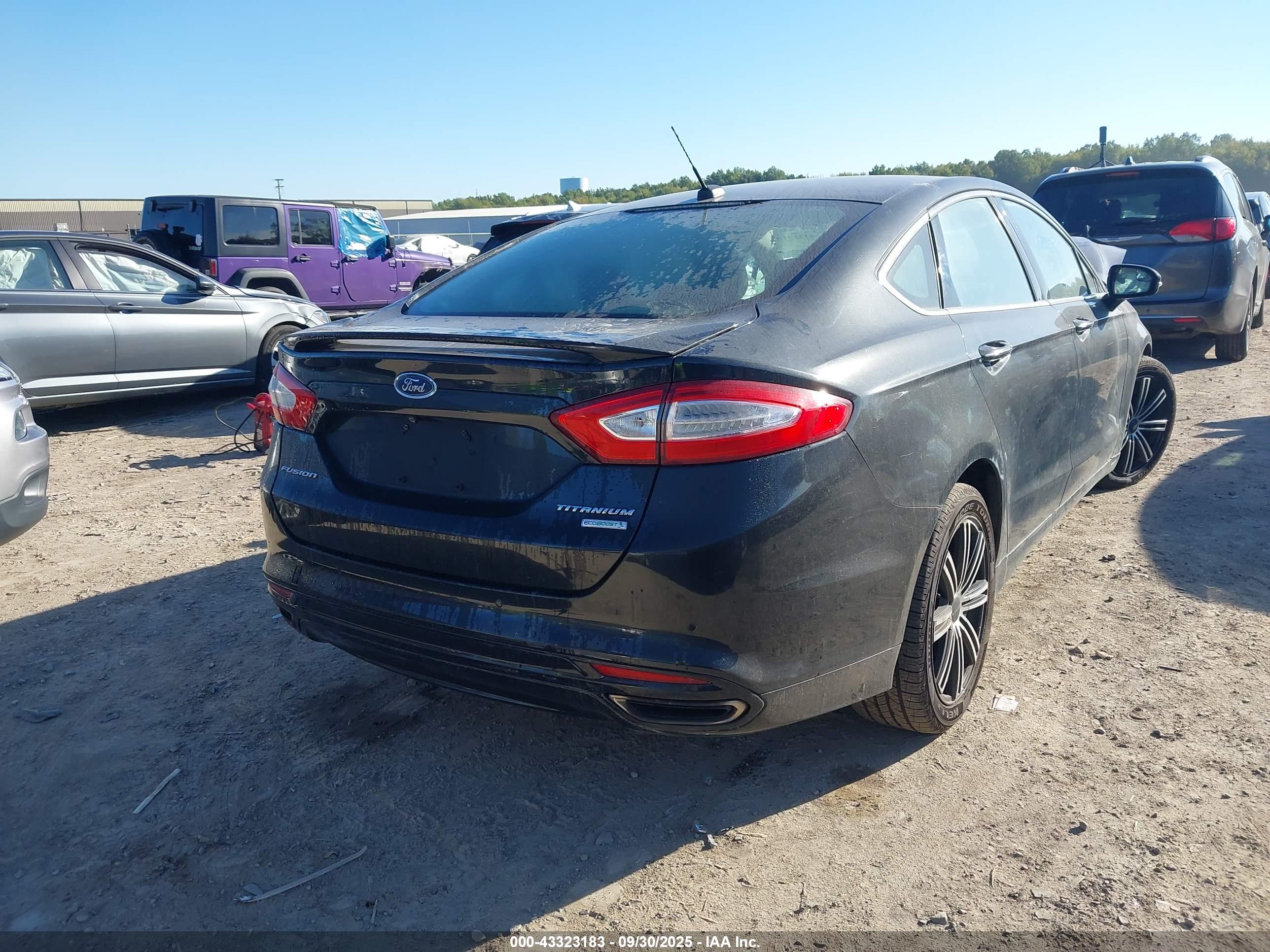 FORD FUSION image 4