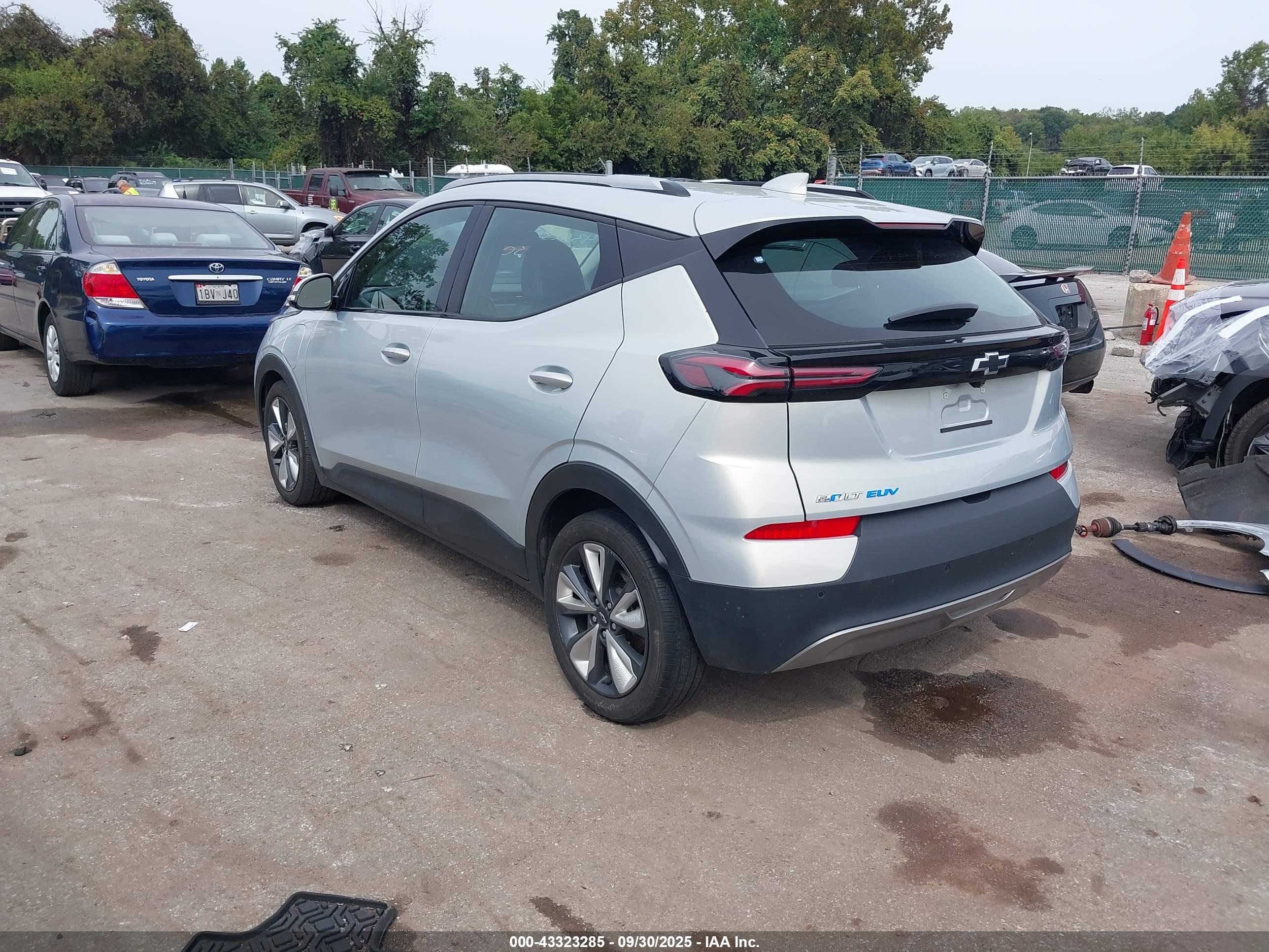 CHEVROLET BOLT image 3