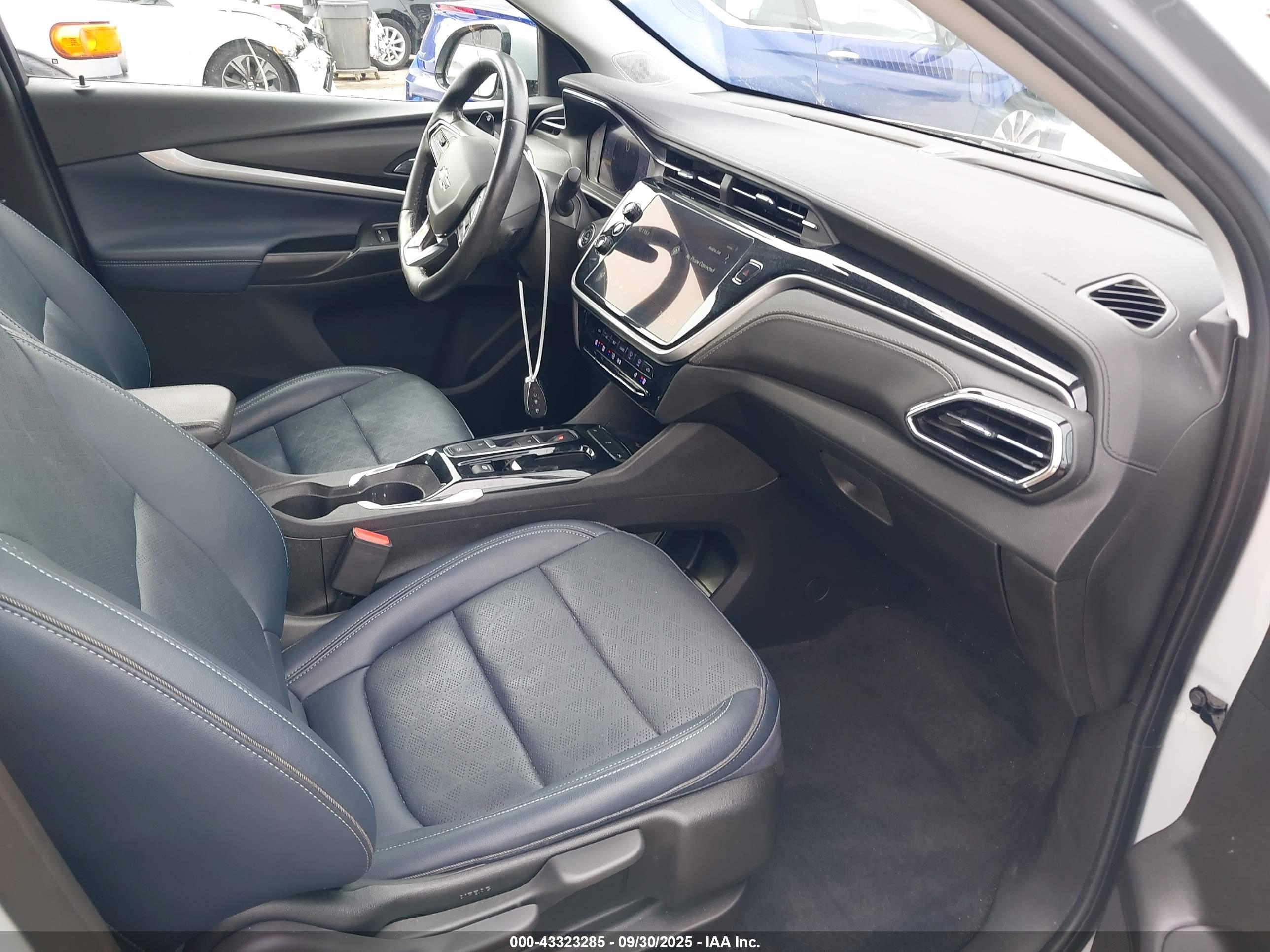 CHEVROLET BOLT image 5