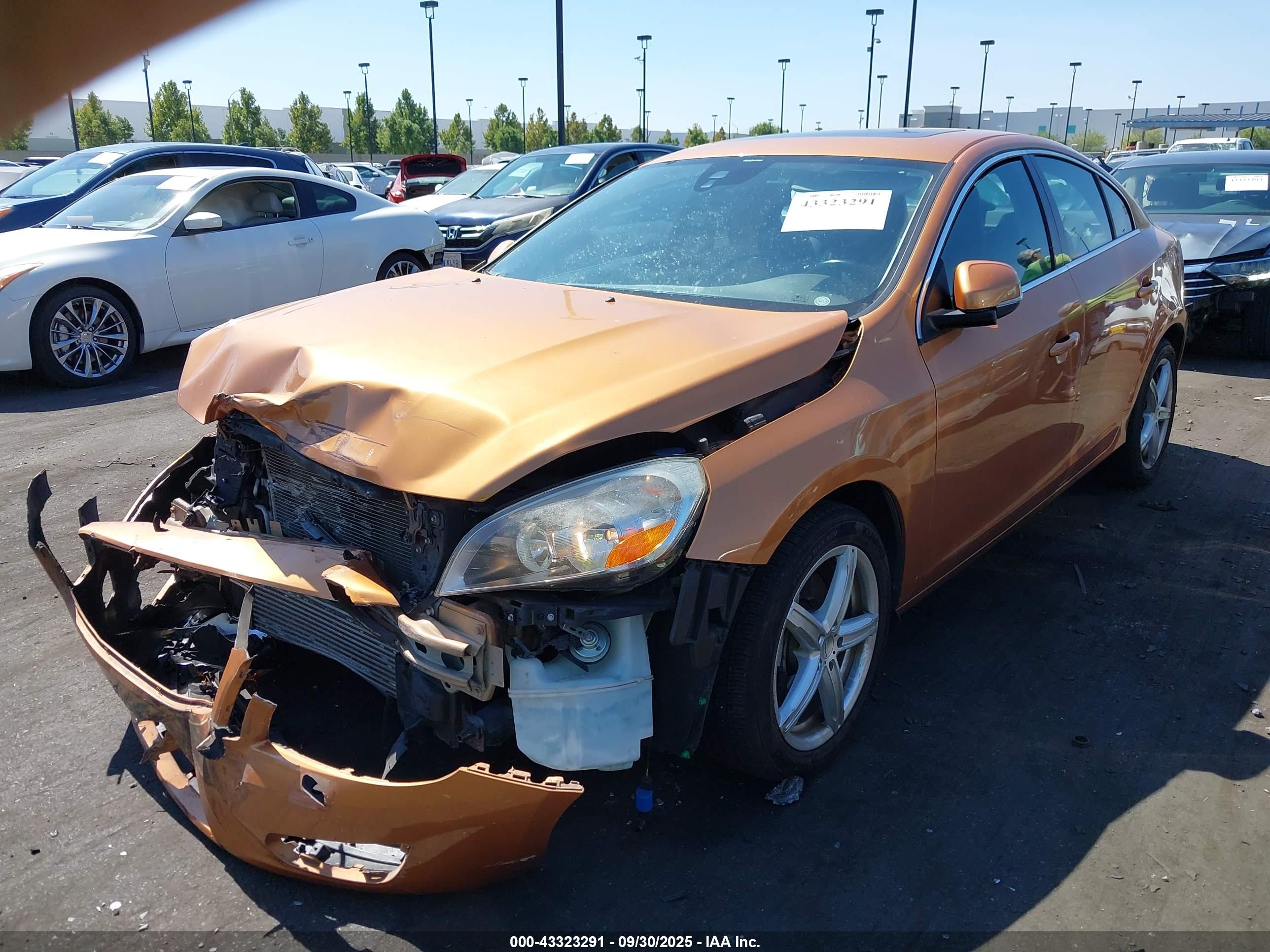 VOLVO S60 image 2
