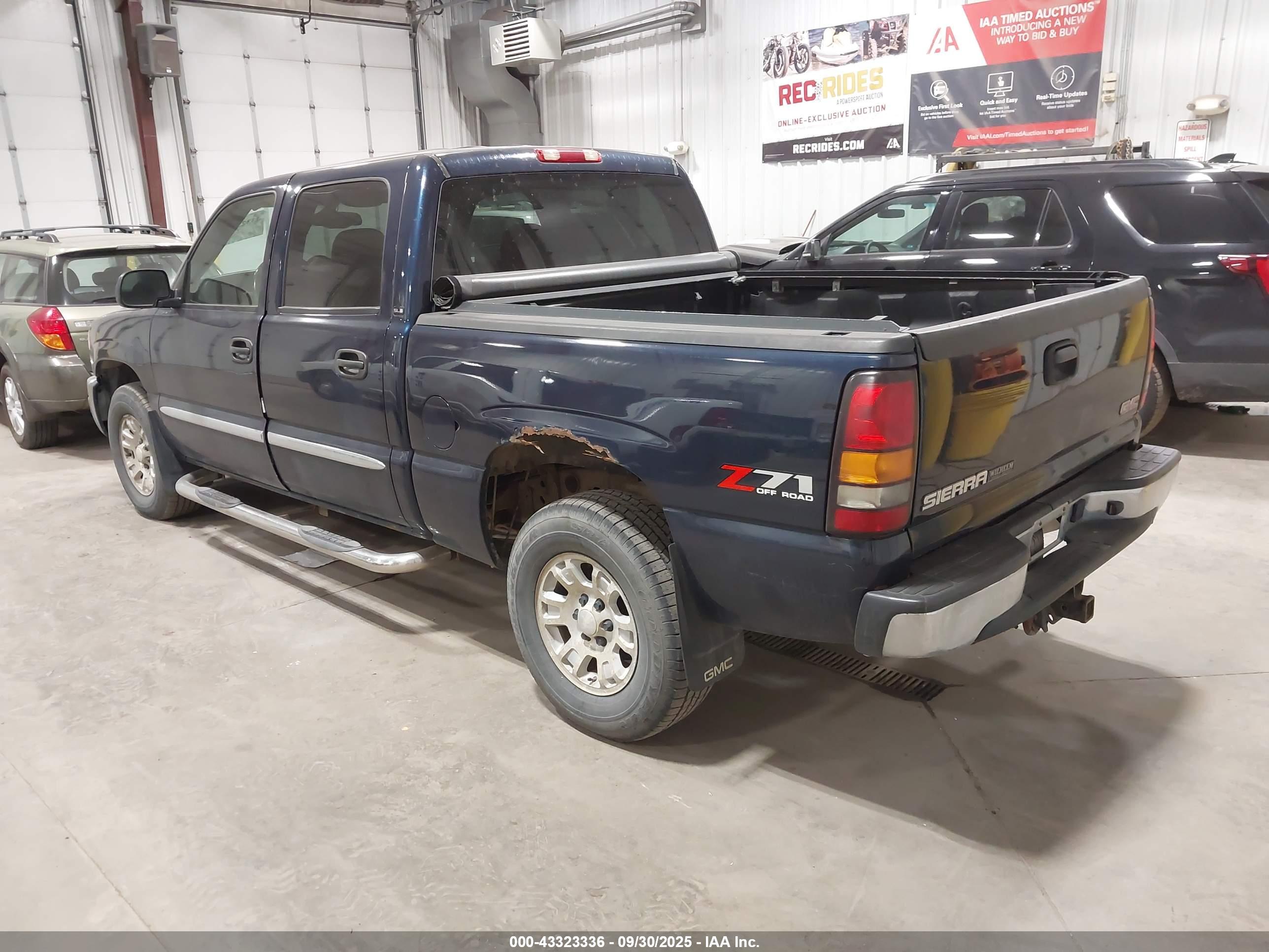 GMC SIERRA image 3