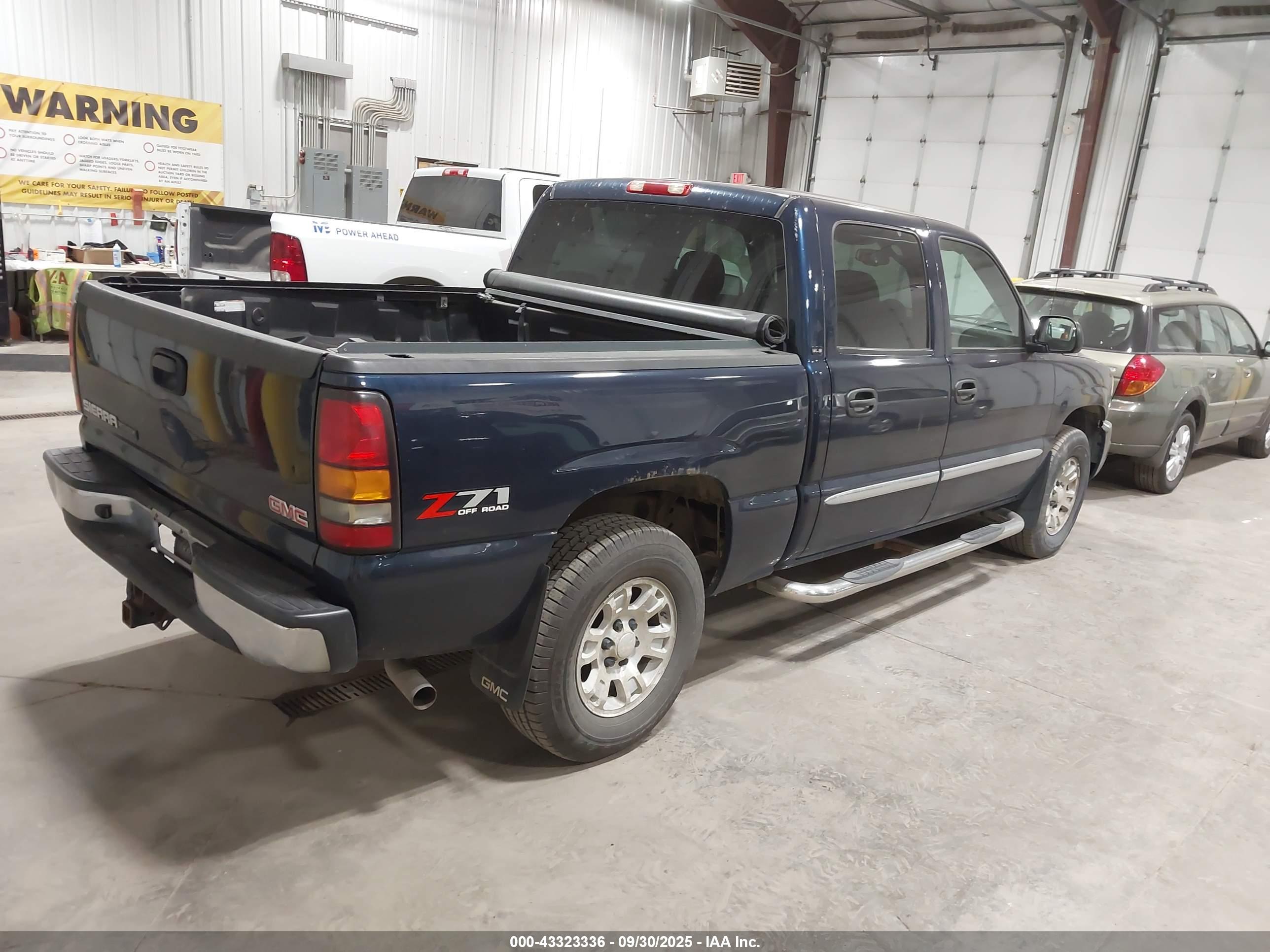 GMC SIERRA image 4