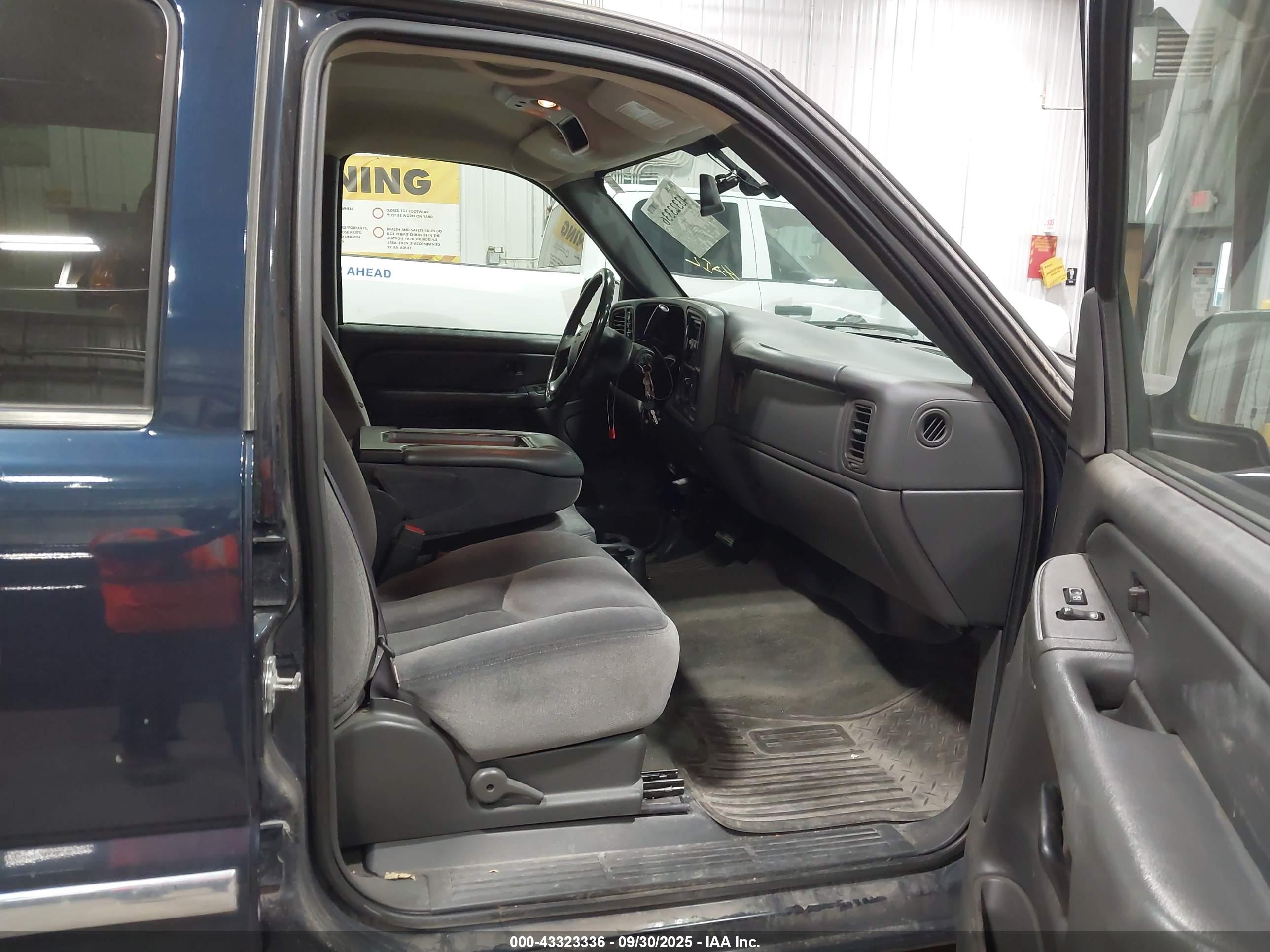 GMC SIERRA image 5