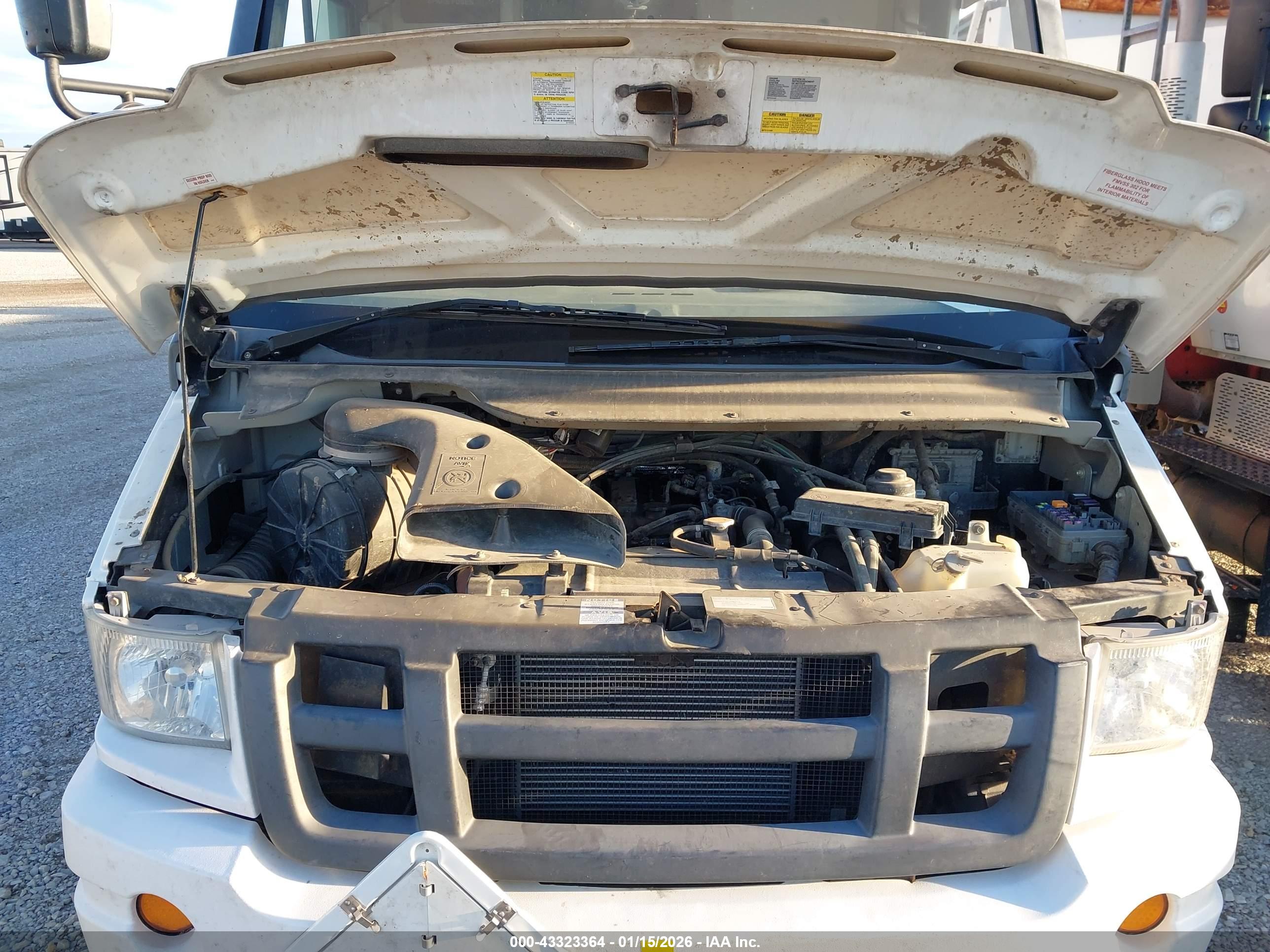 ISUZU NPR image 10