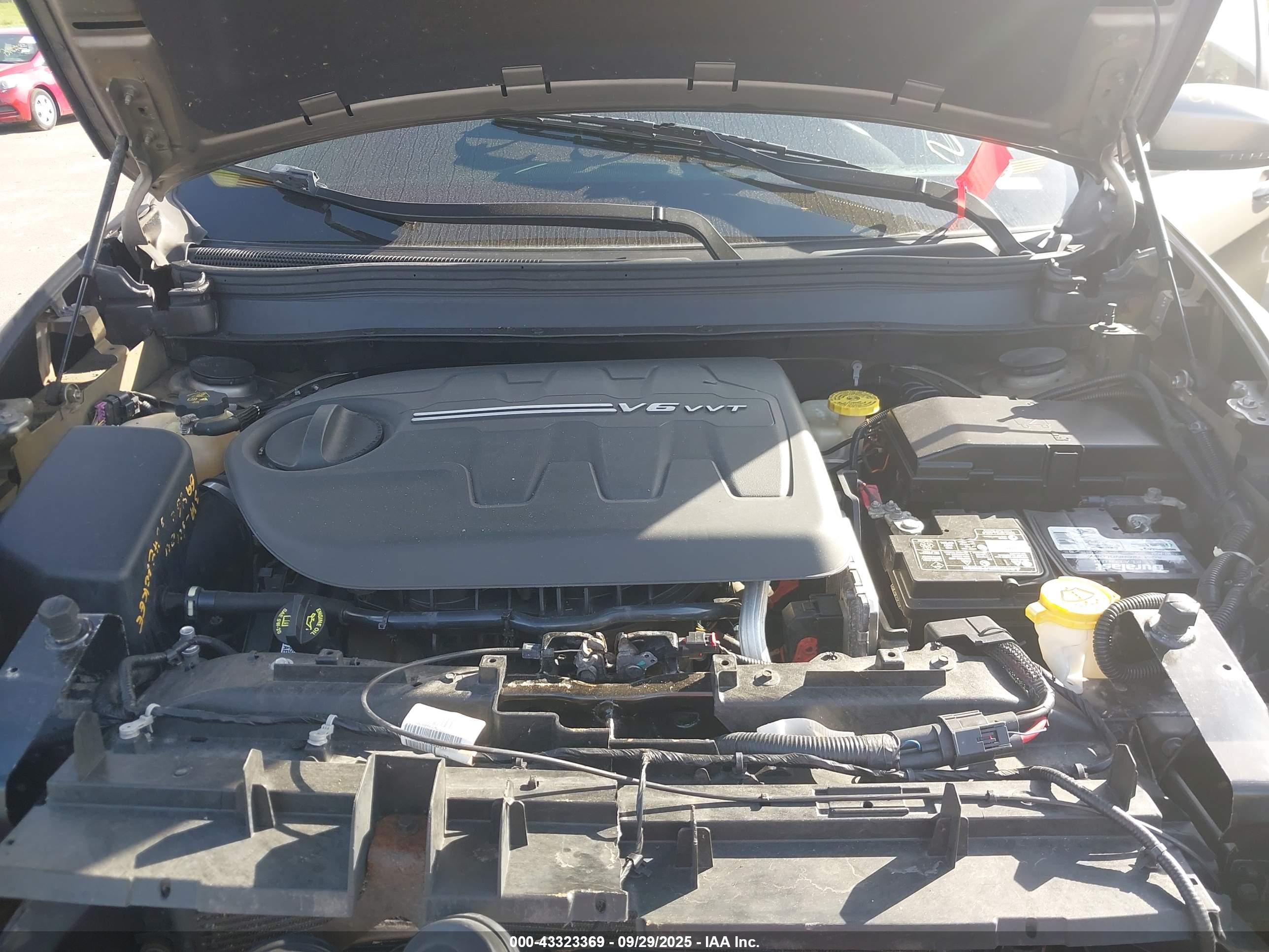 JEEP CHEROKEE image 10