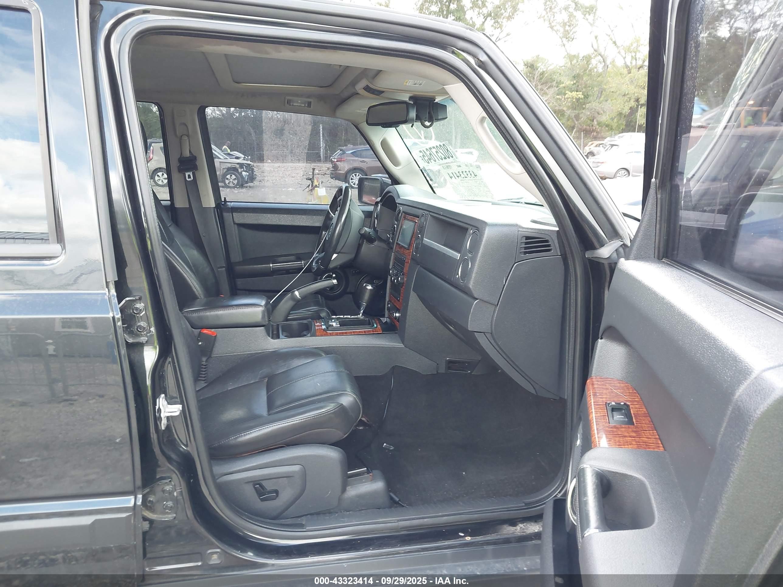 JEEP COMMANDER image 5