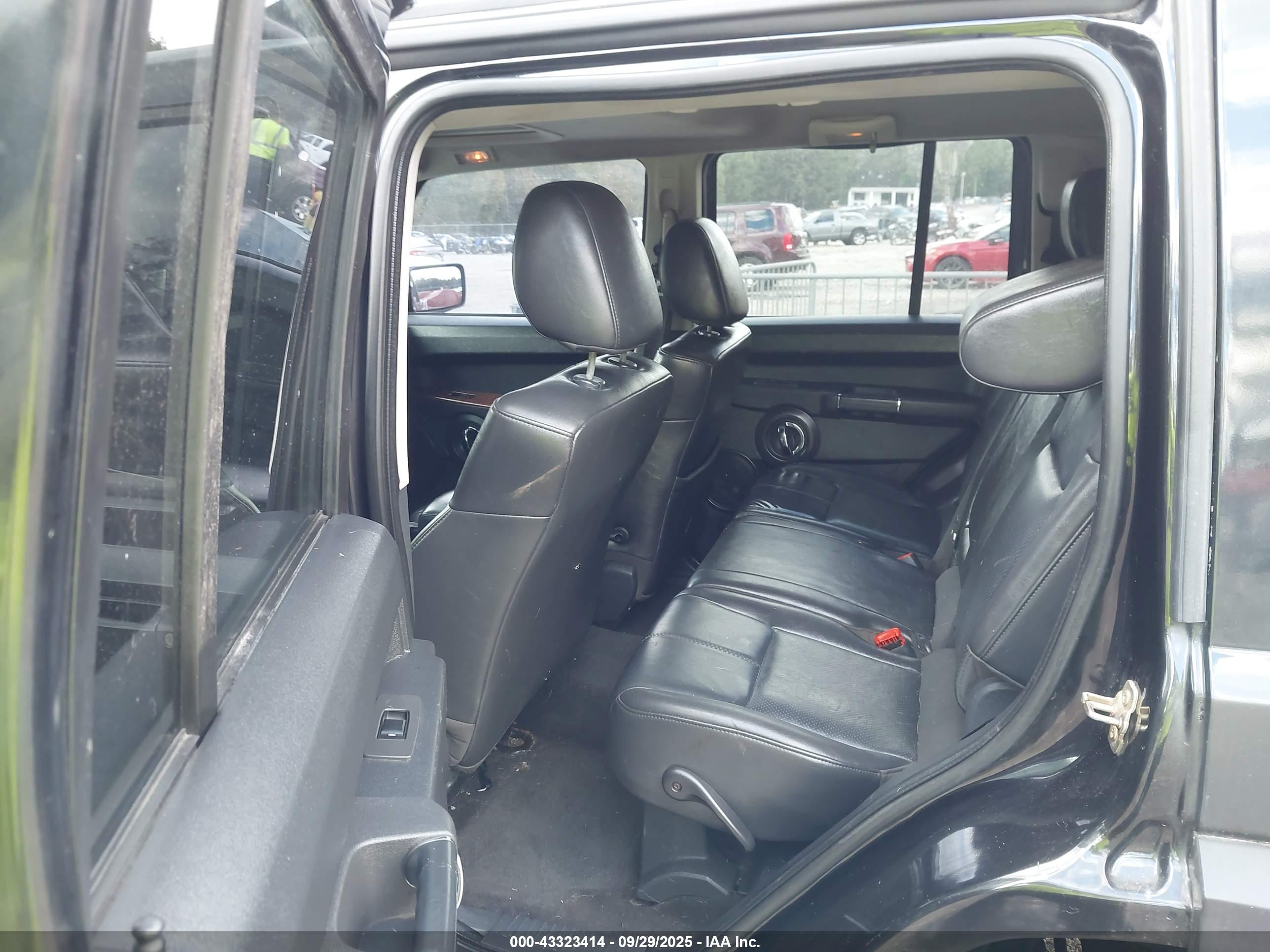 JEEP COMMANDER image 8