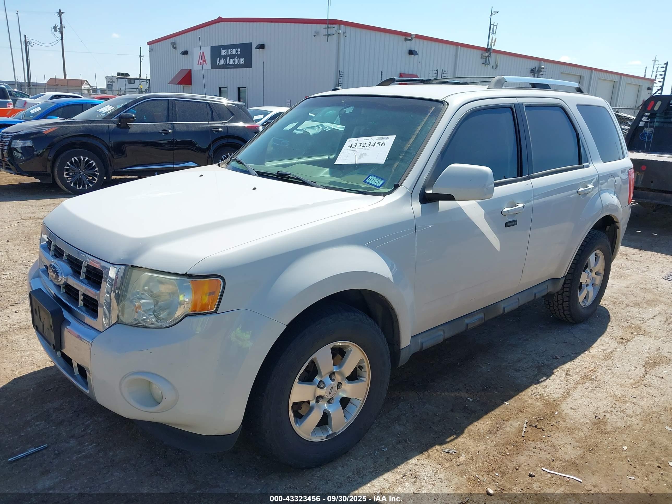 FORD ESCAPE image 2