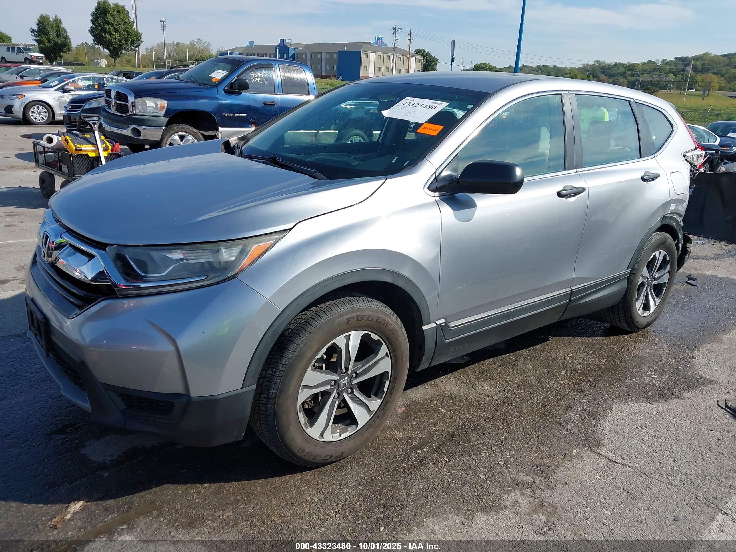 HONDA CR-V image 2