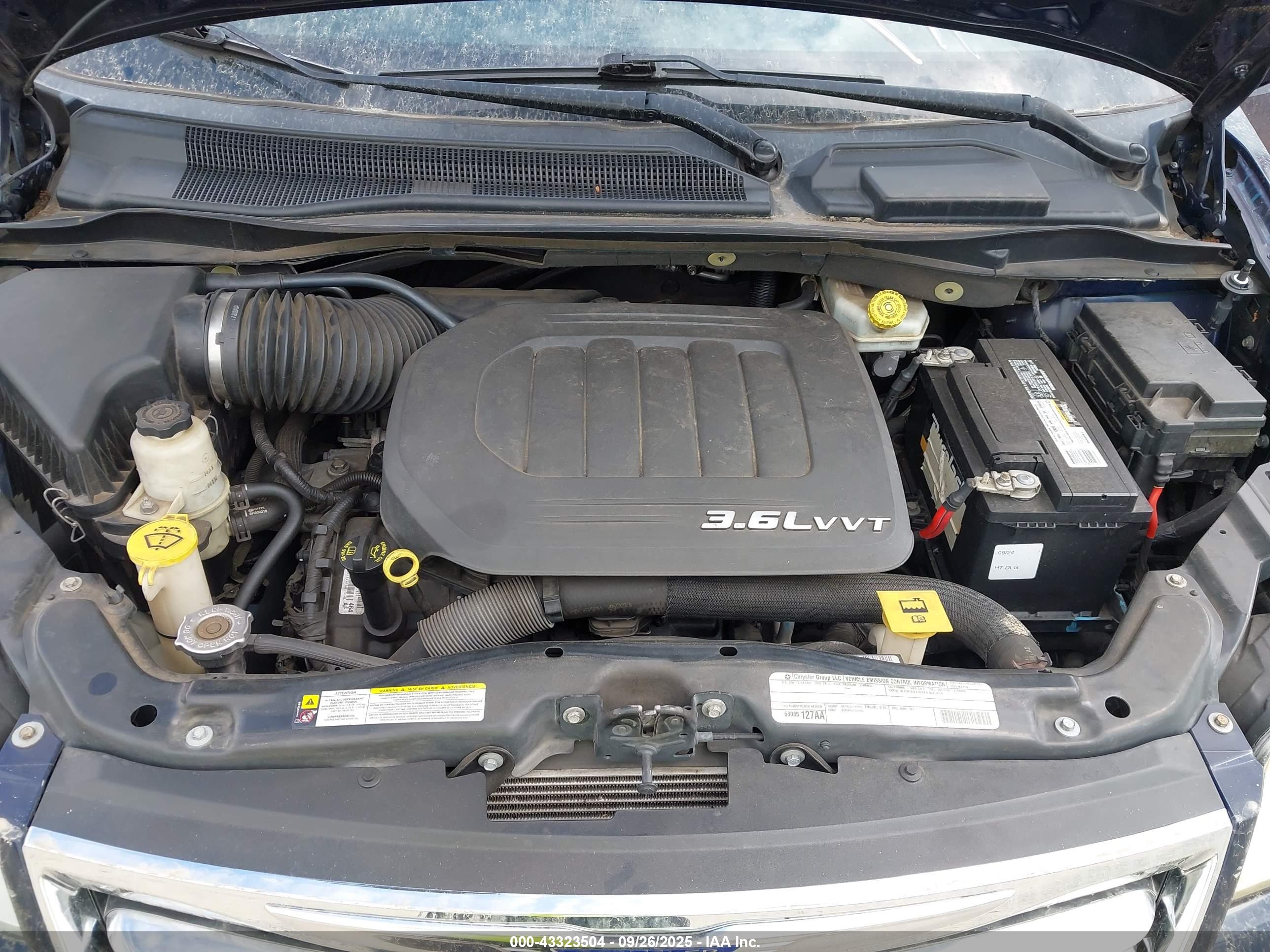 CHRYSLER TOWN image 10