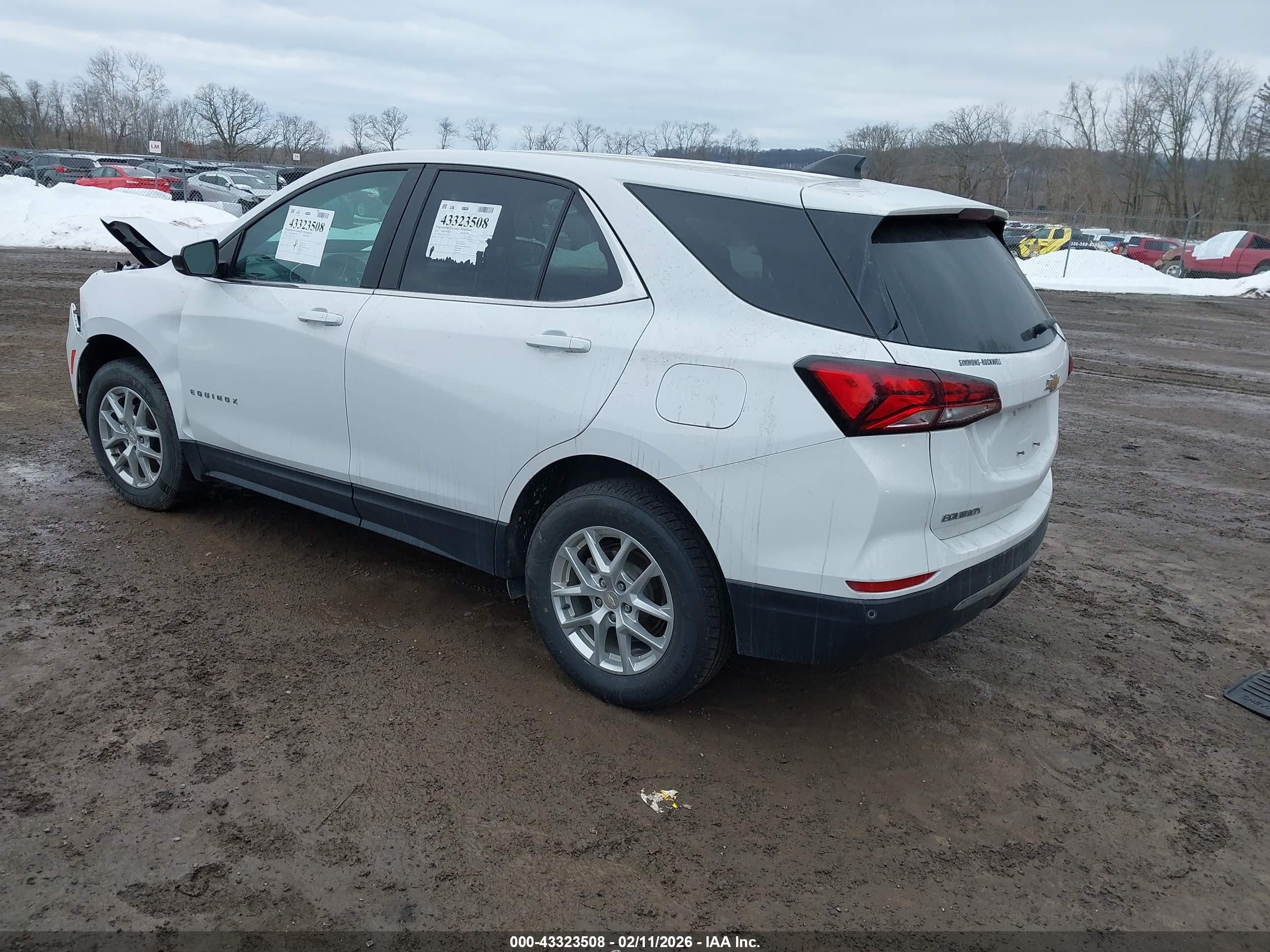 CHEVROLET EQUINOX image 3