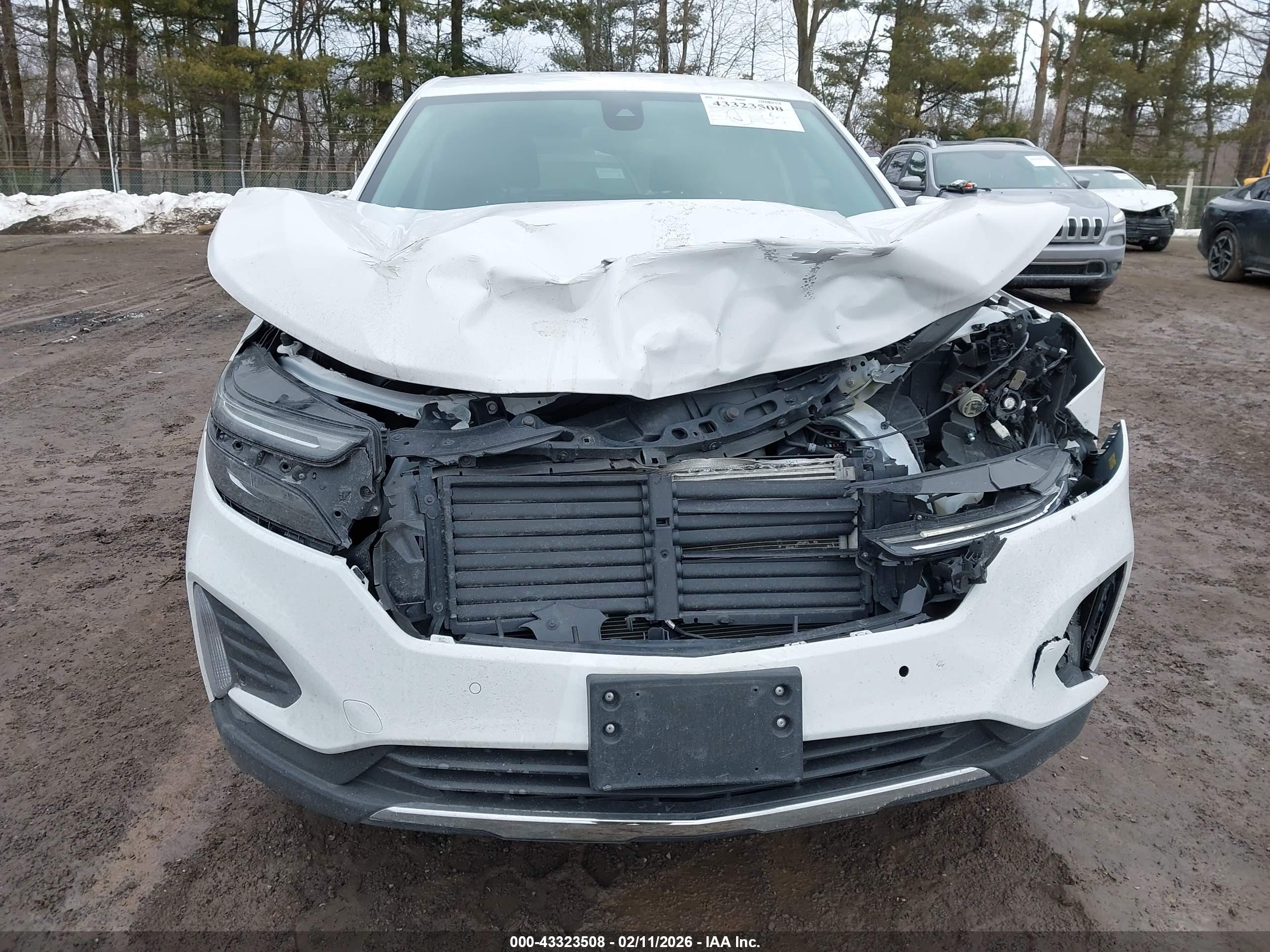 CHEVROLET EQUINOX image 6
