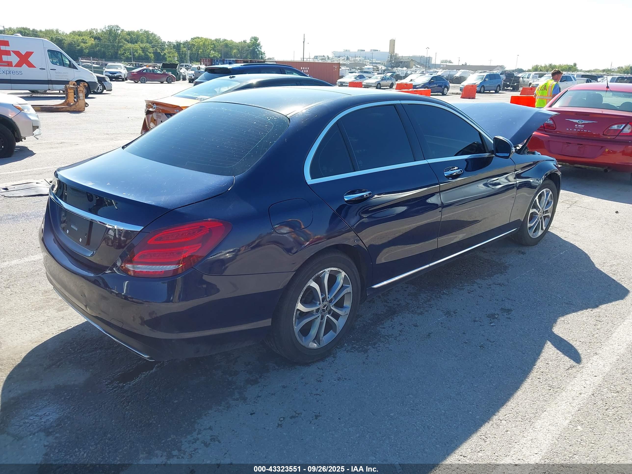 MERCEDES-BENZ C image 4