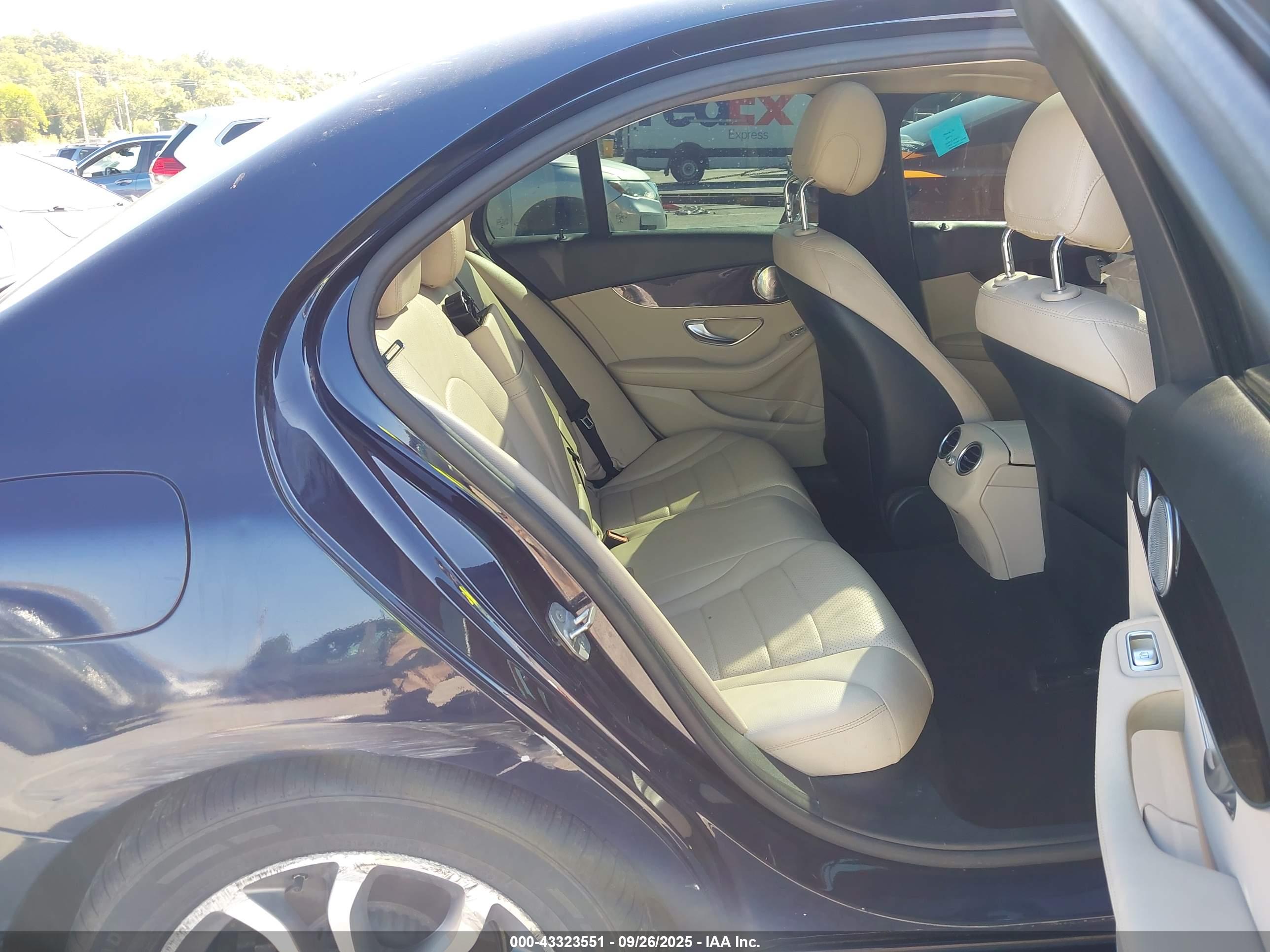 MERCEDES-BENZ C image 8