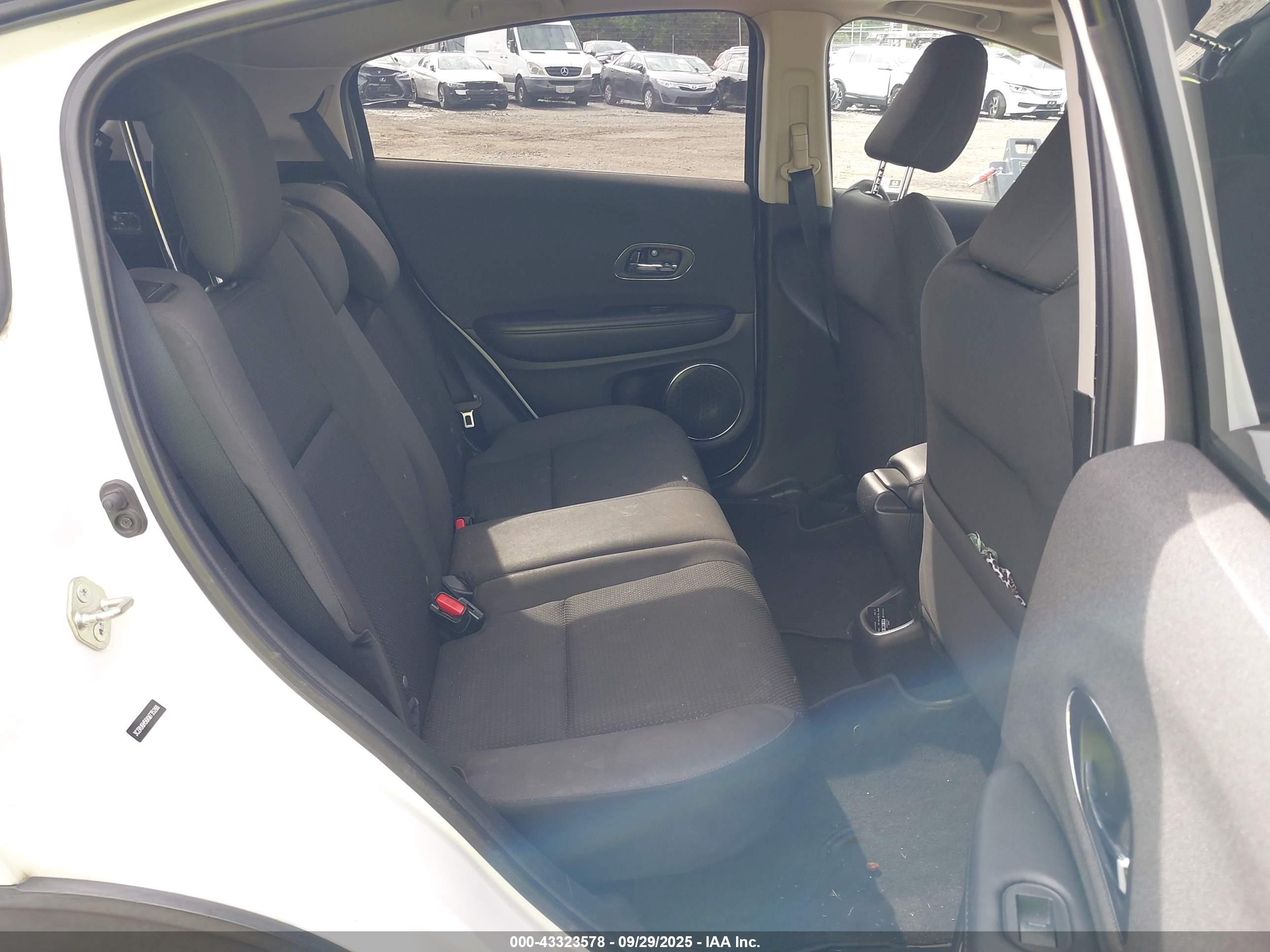 HONDA HR-V image 8