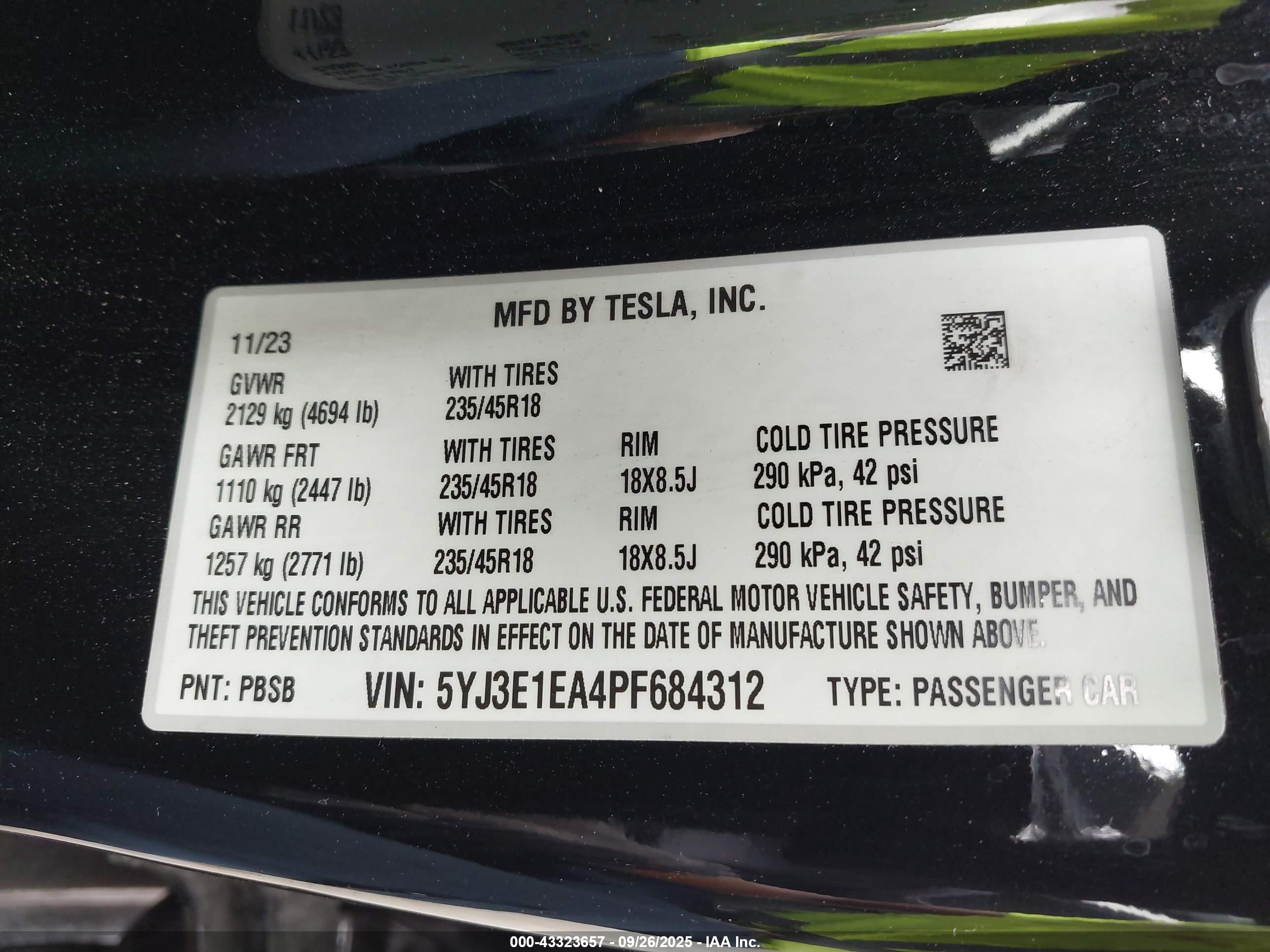 TESLA MODEL image 9
