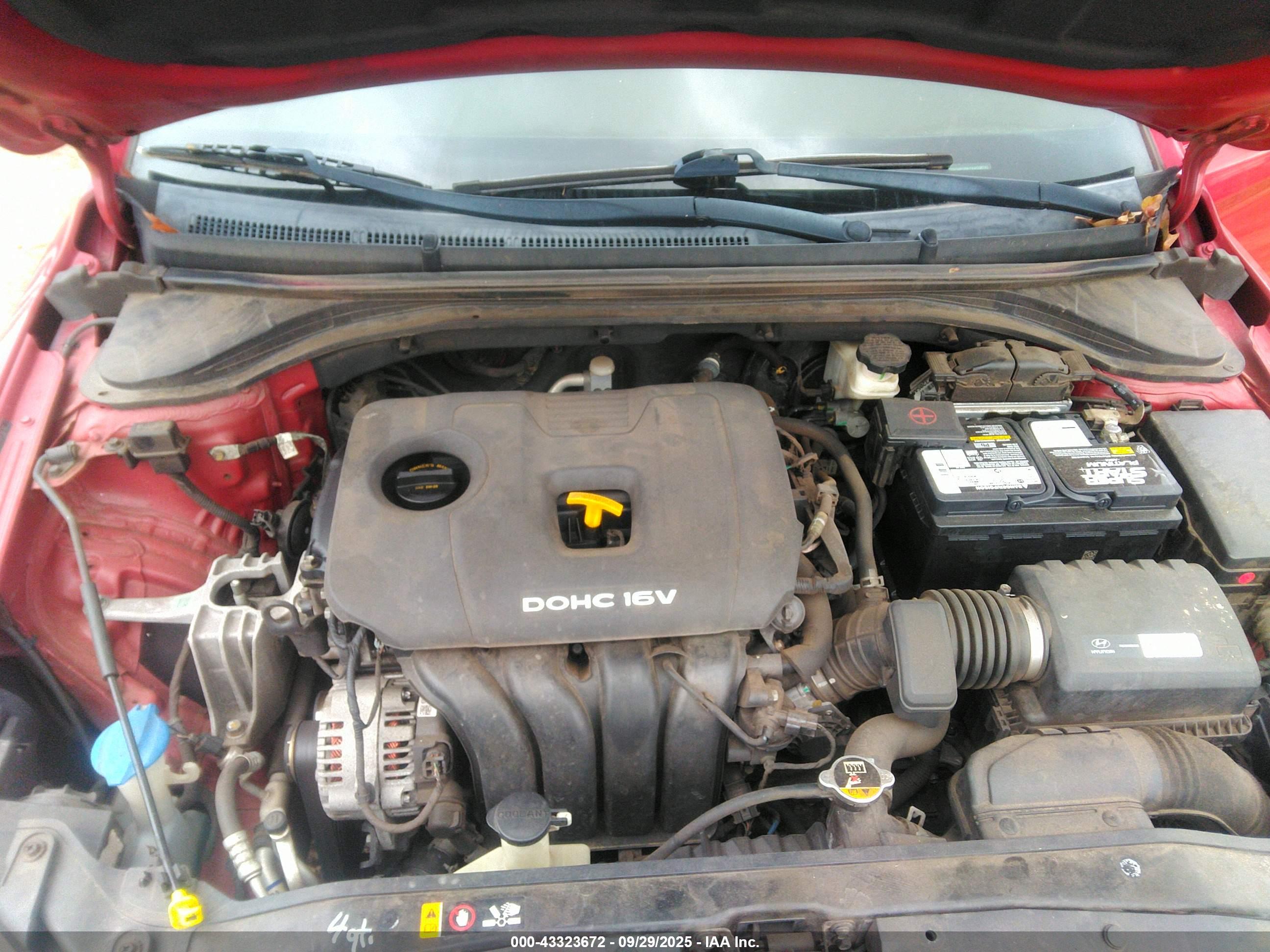 HYUNDAI ELANTRA image 10