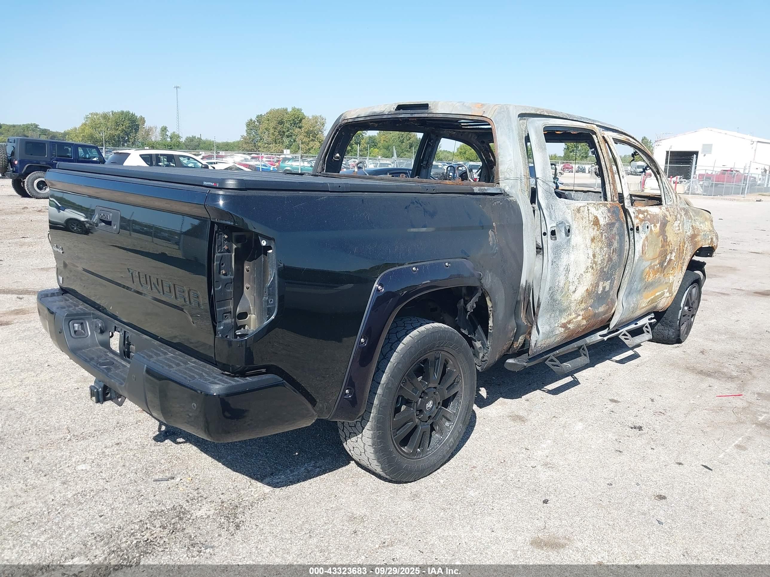 TOYOTA TUNDRA image 4