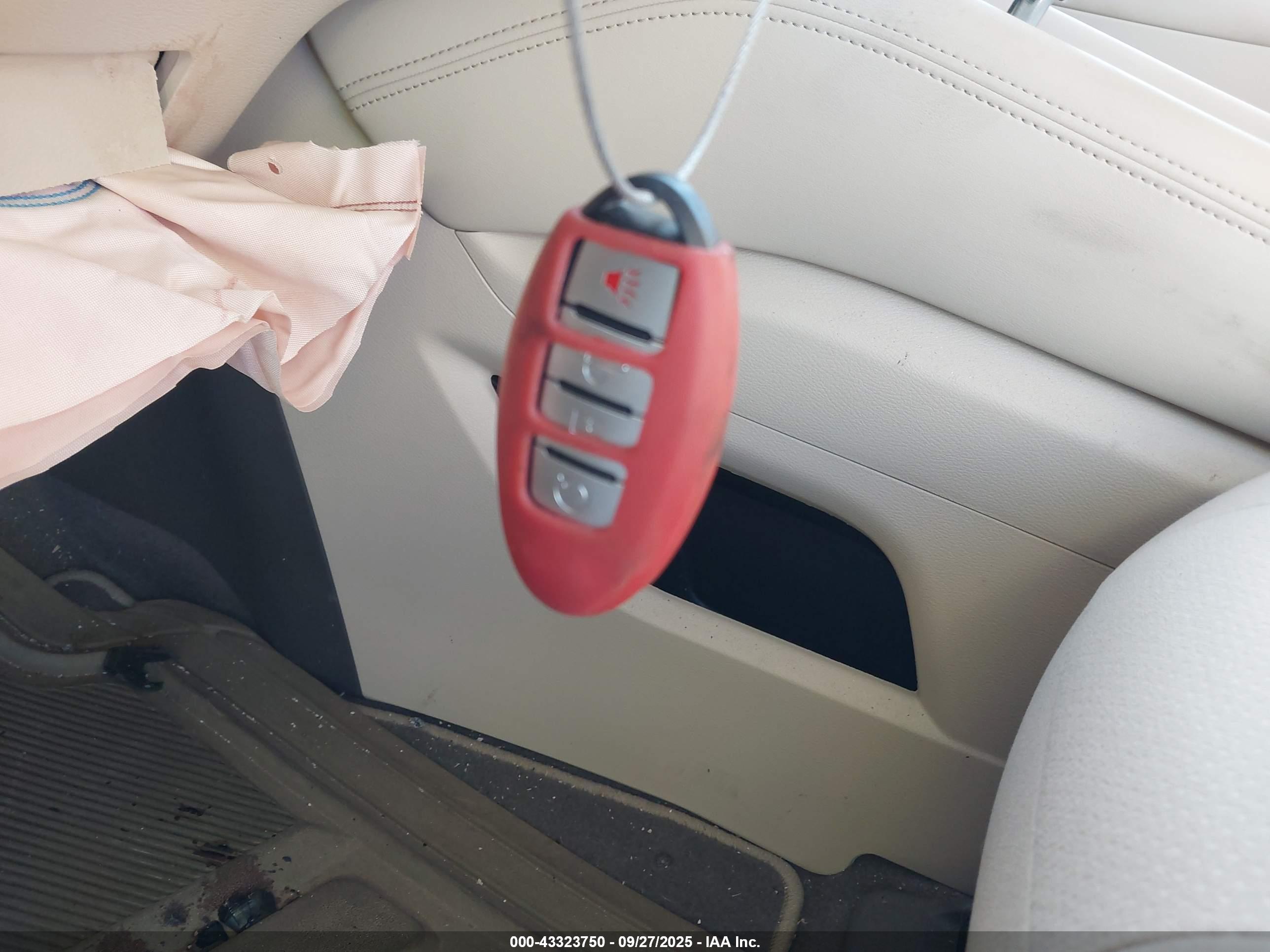 NISSAN MURANO image 11