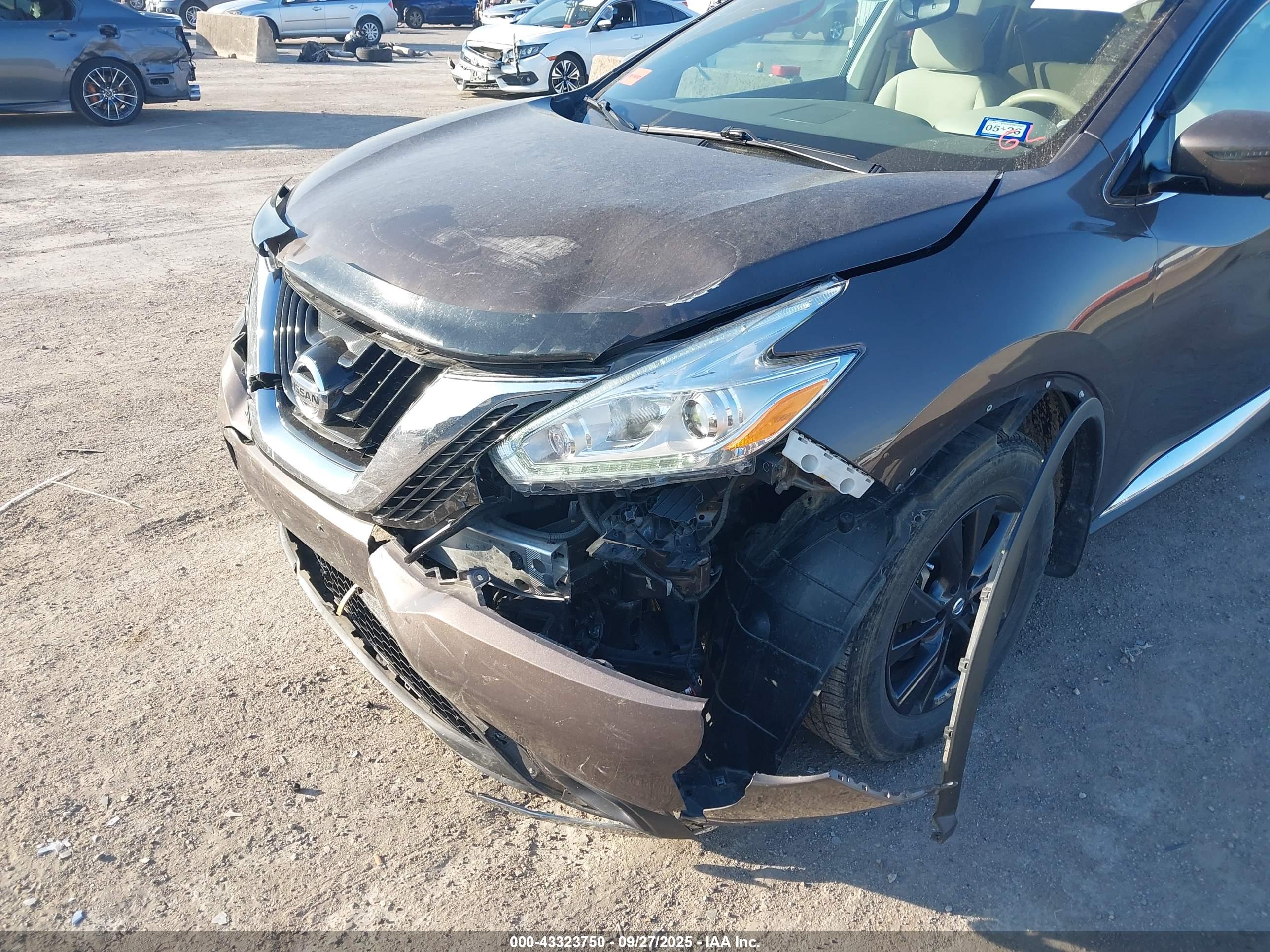 NISSAN MURANO image 6