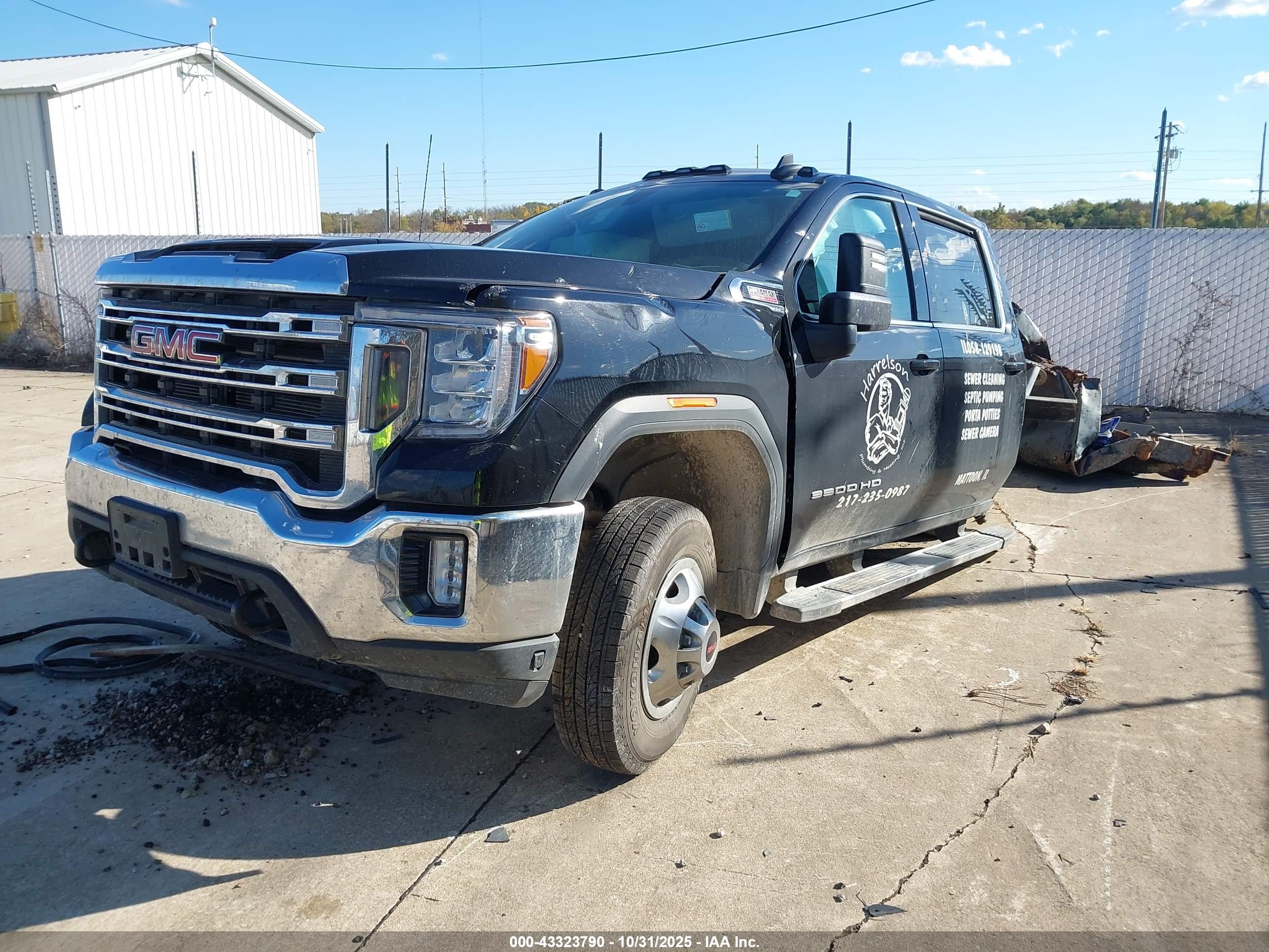 GMC SIERRA image 2