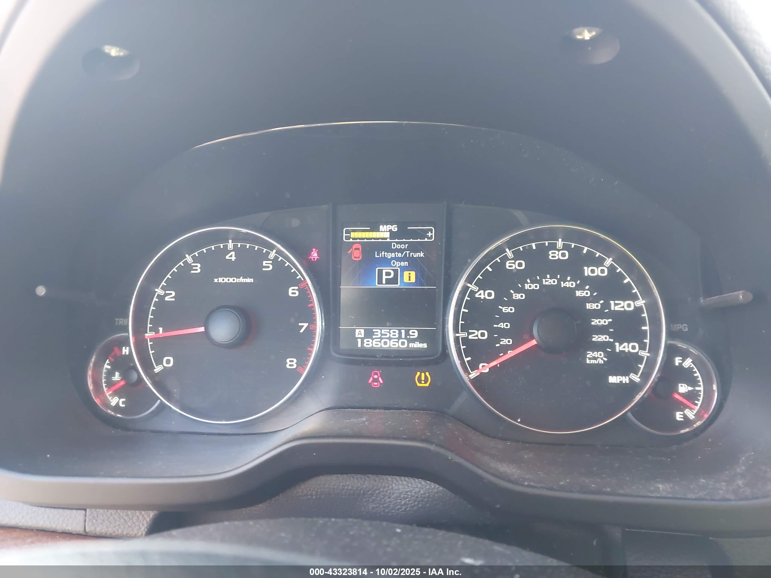 SUBARU OUTBACK image 7