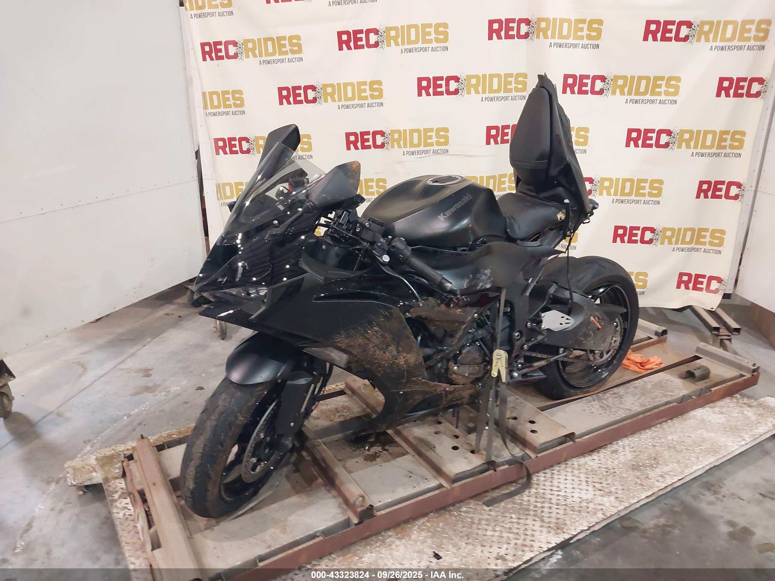 KAWASAKI ZX636 image 2