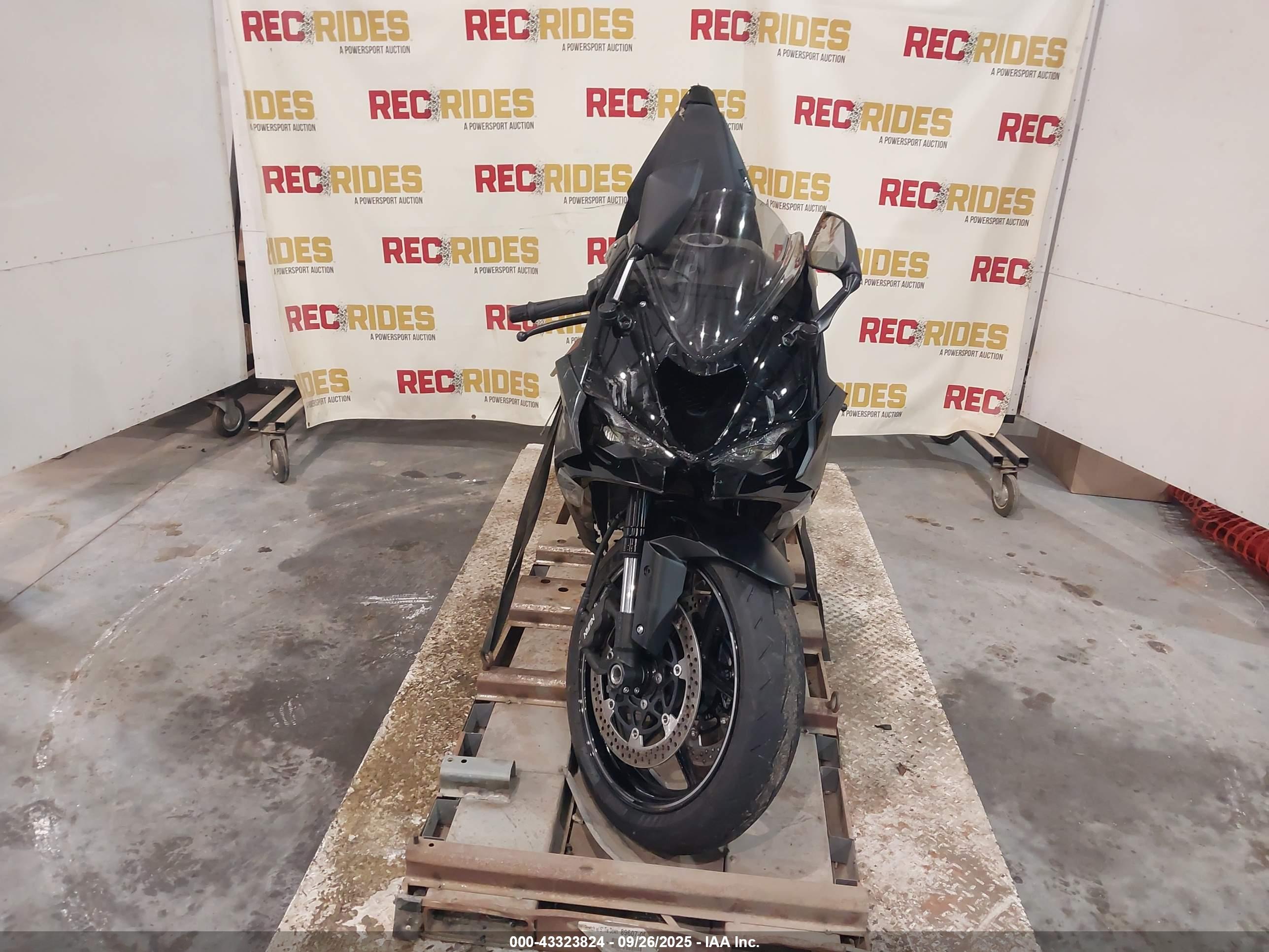 KAWASAKI ZX636 image 5