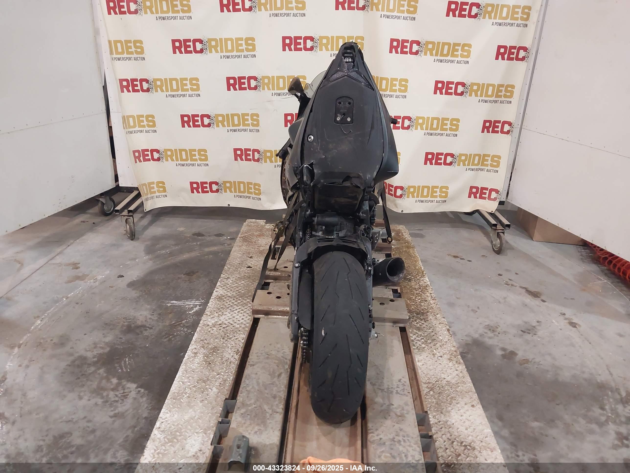 KAWASAKI ZX636 image 6