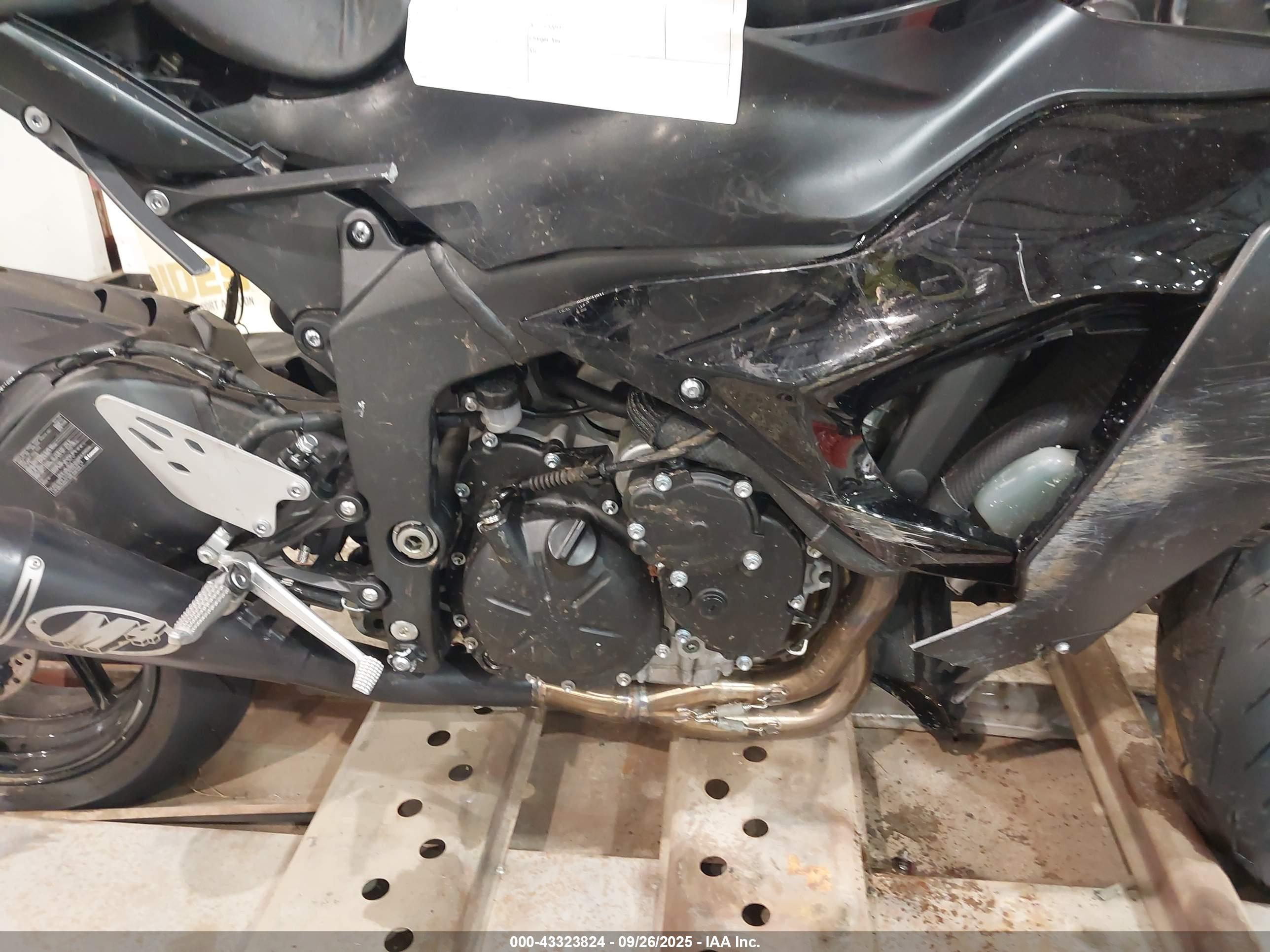 KAWASAKI ZX636 image 8