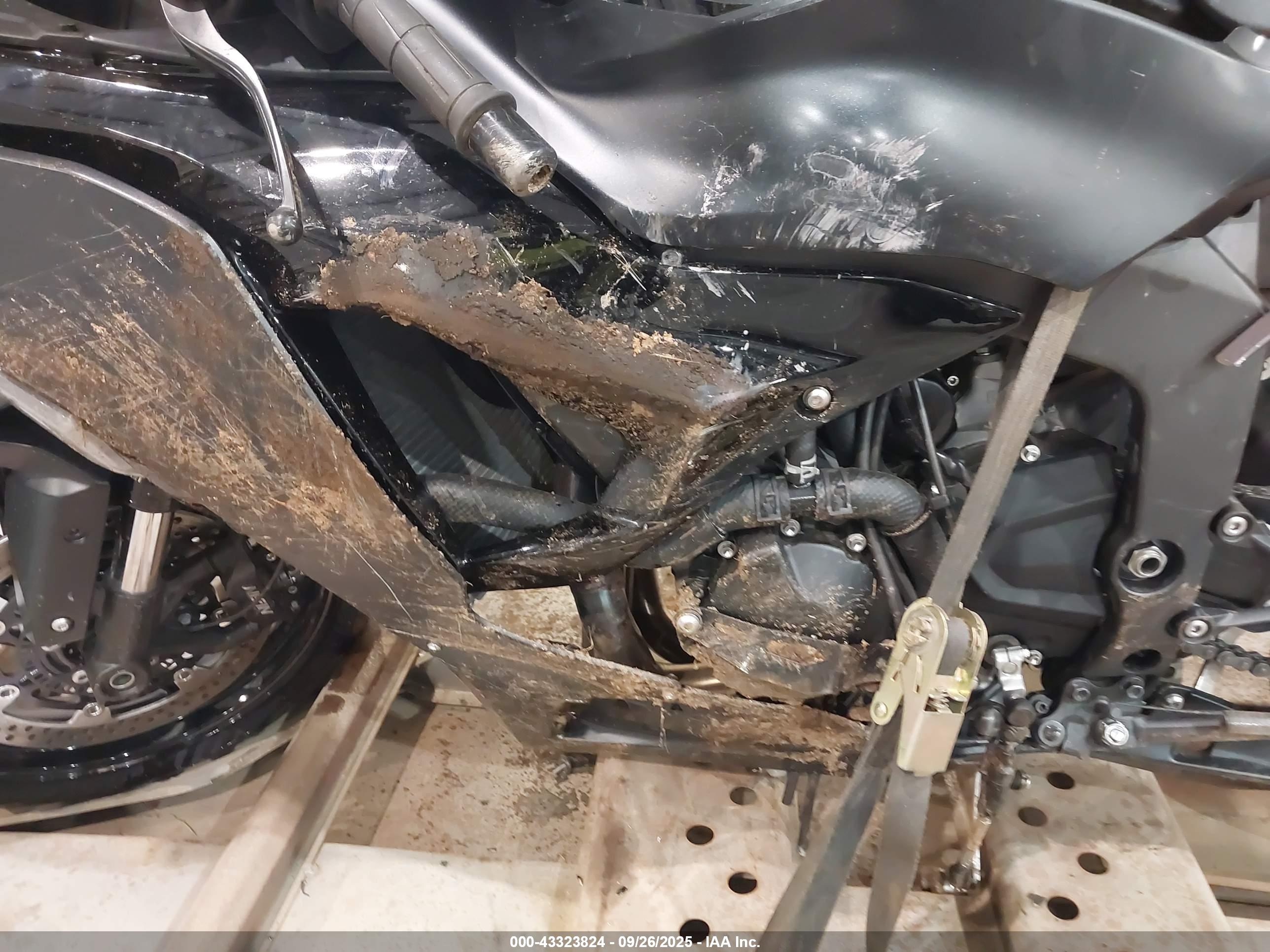 KAWASAKI ZX636 image 9