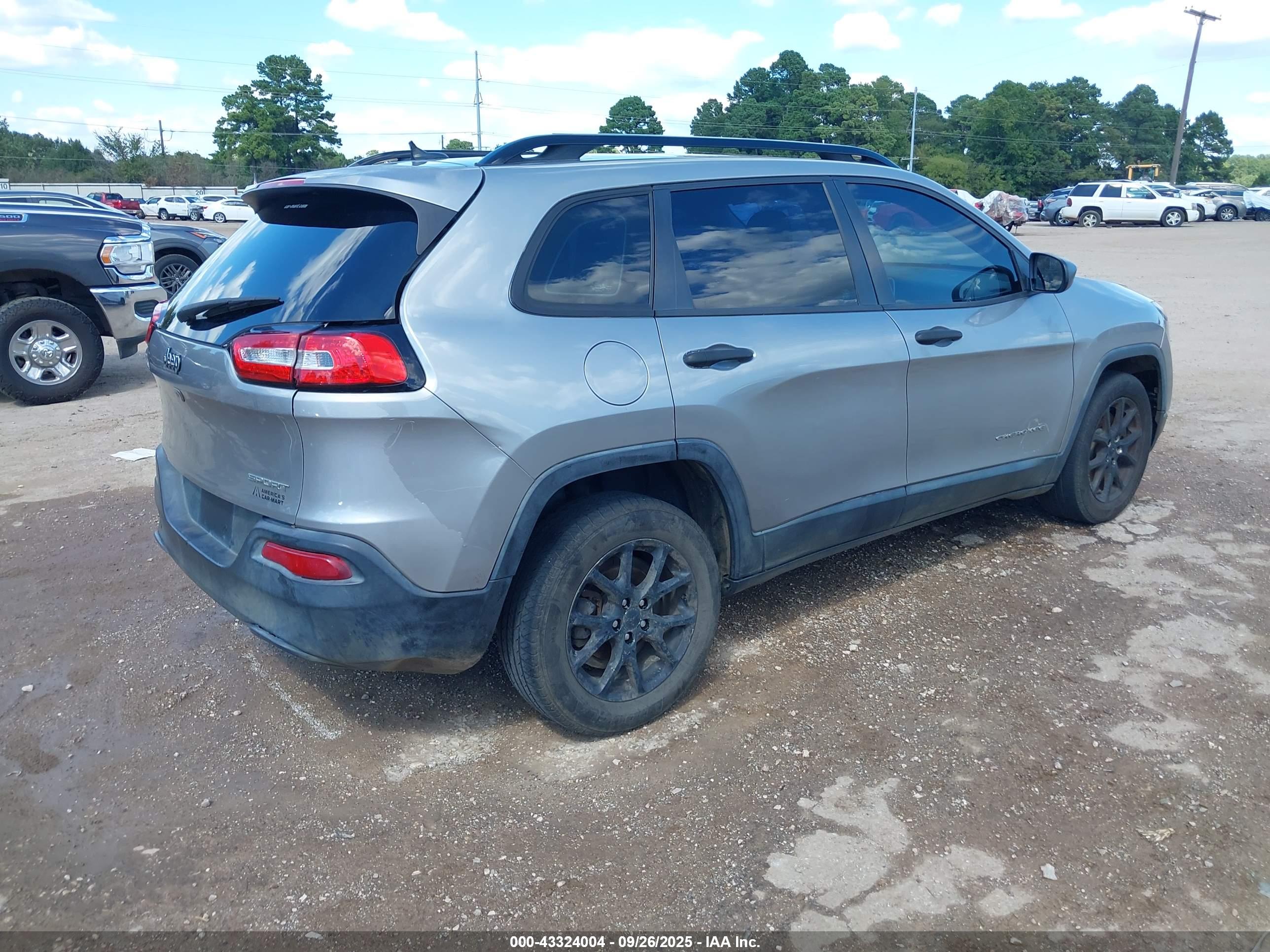 JEEP CHEROKEE image 4