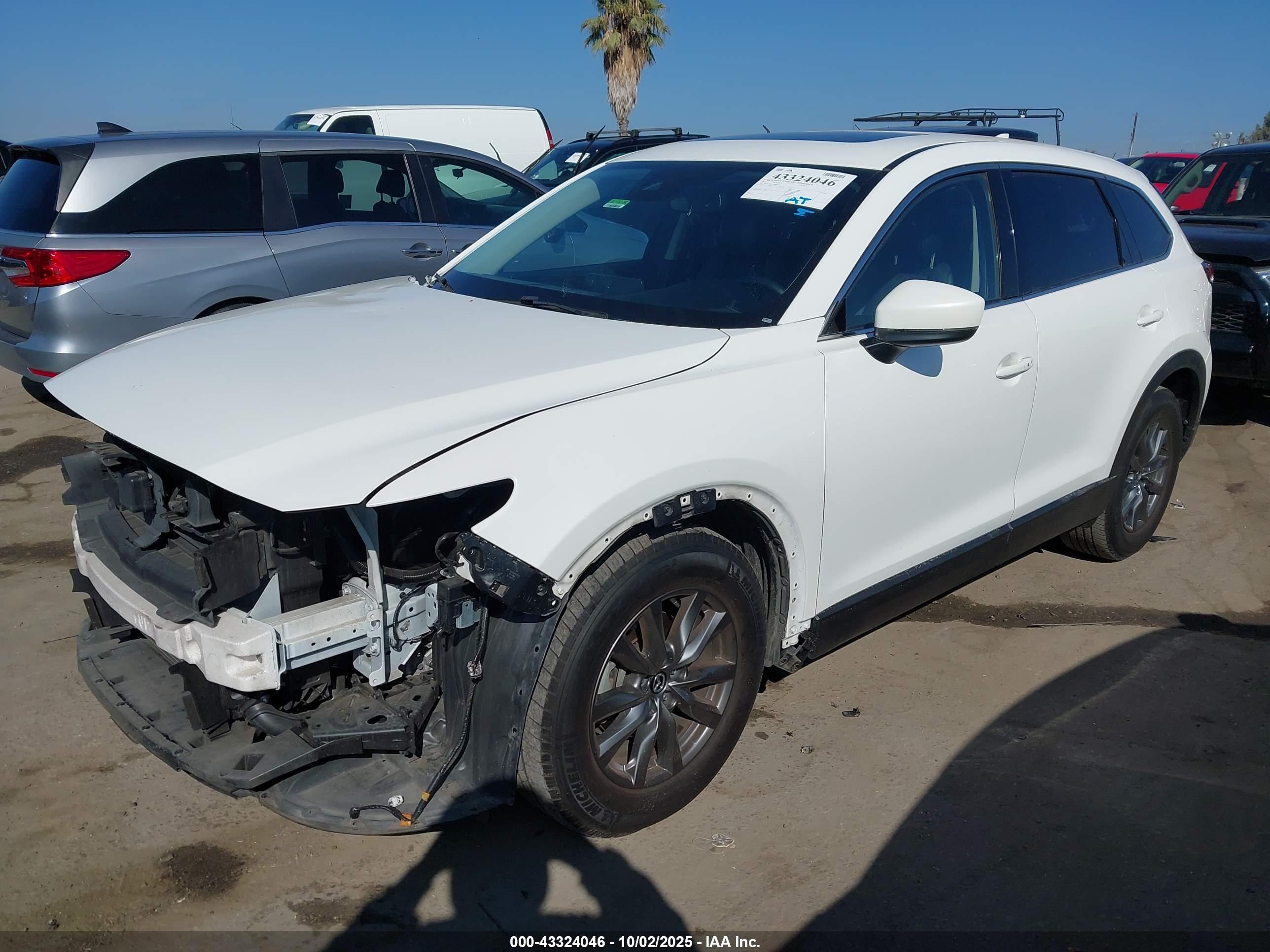 MAZDA CX-9 image 2