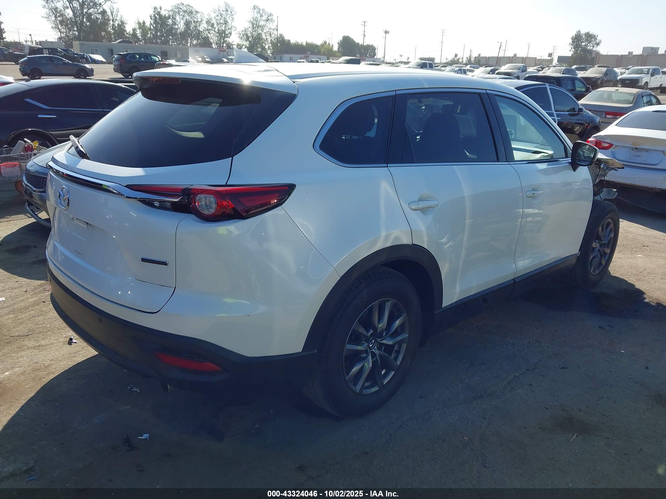 MAZDA CX-9 image 4