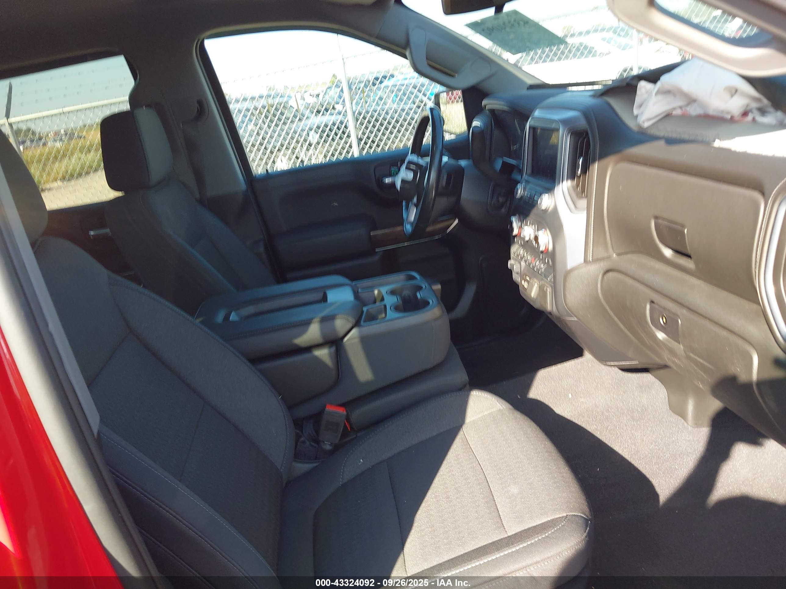 GMC SIERRA image 5