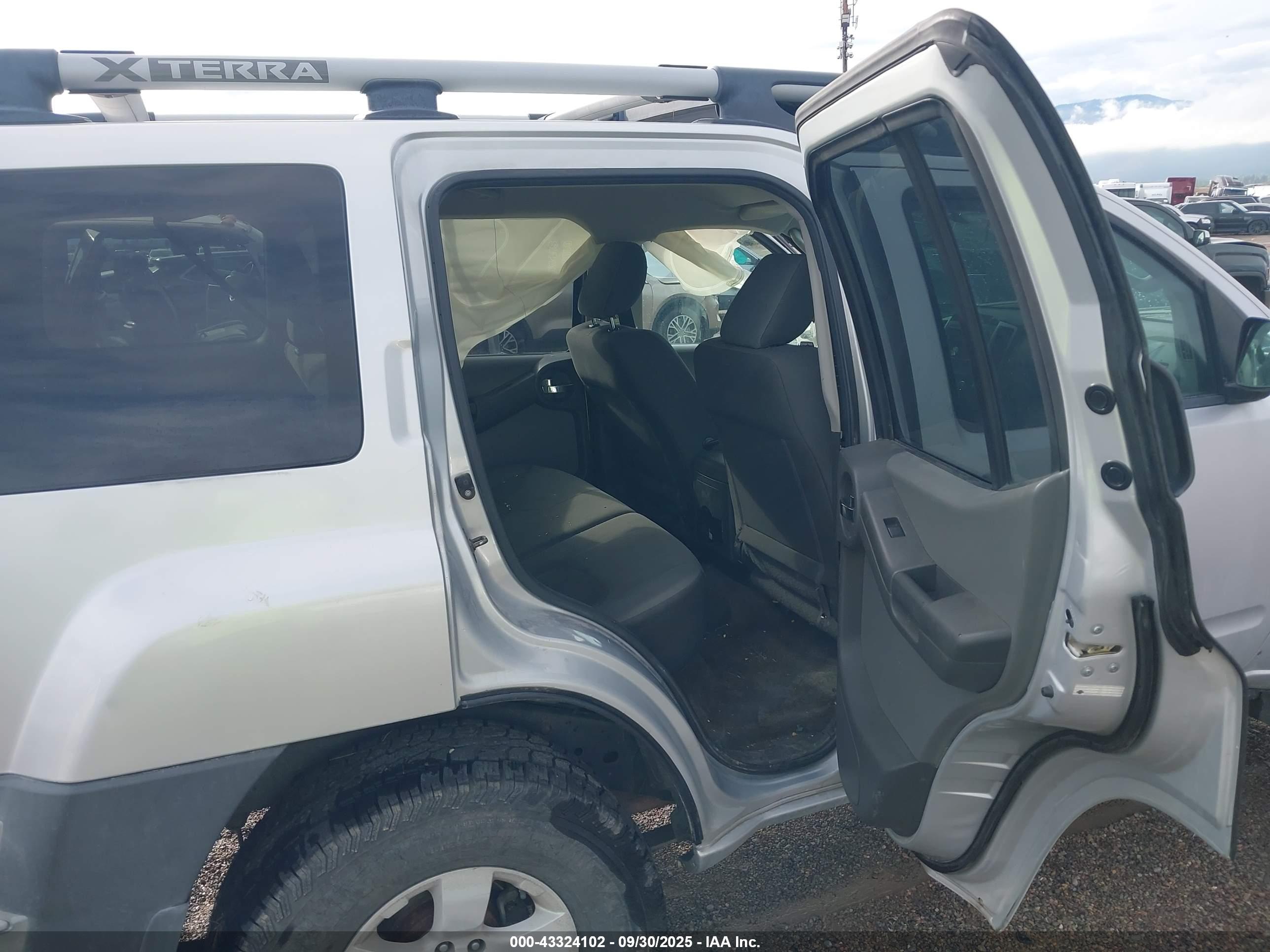 NISSAN XTERRA image 8