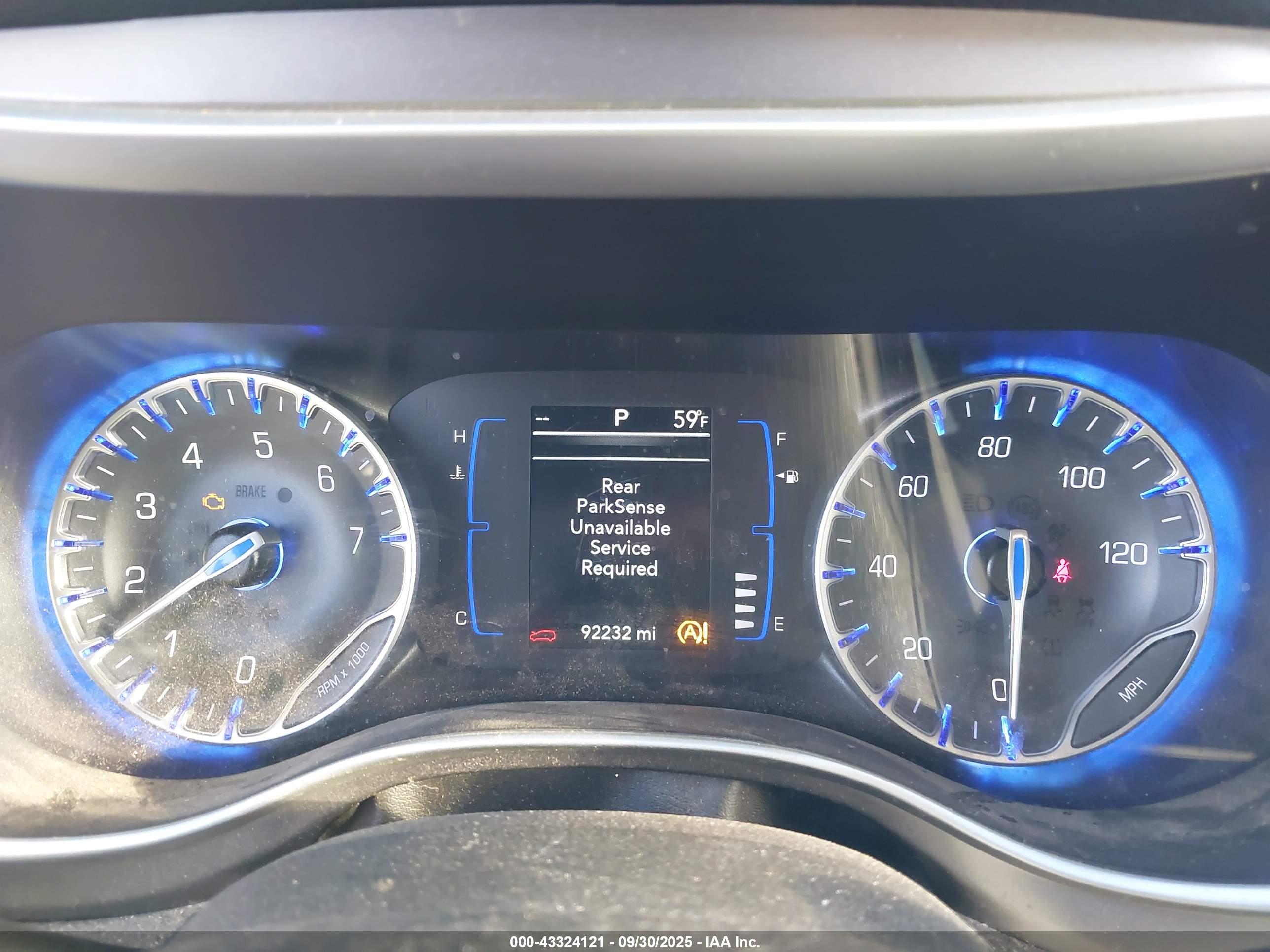 CHRYSLER PACIFICA image 7
