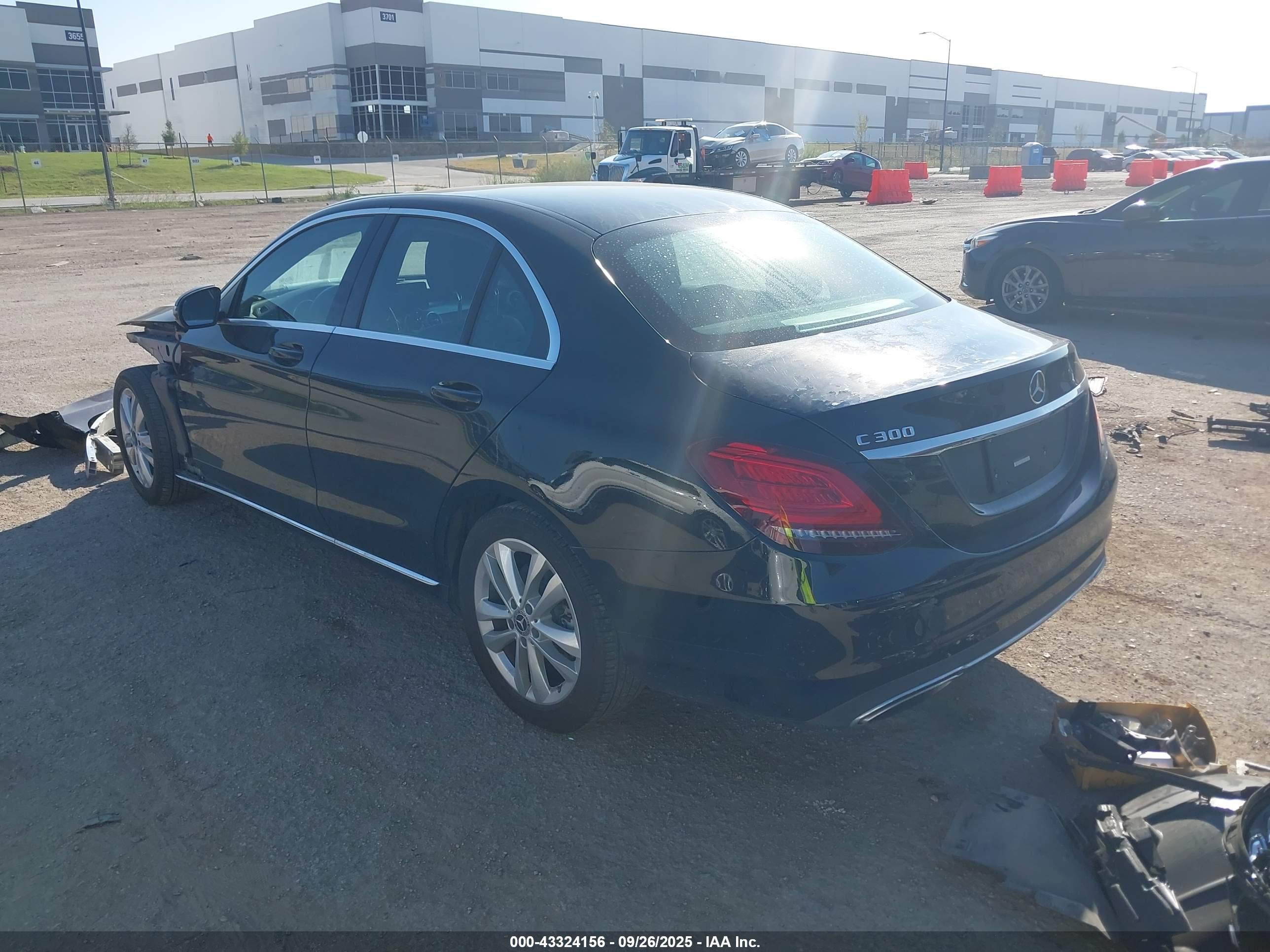 MERCEDES-BENZ C image 3