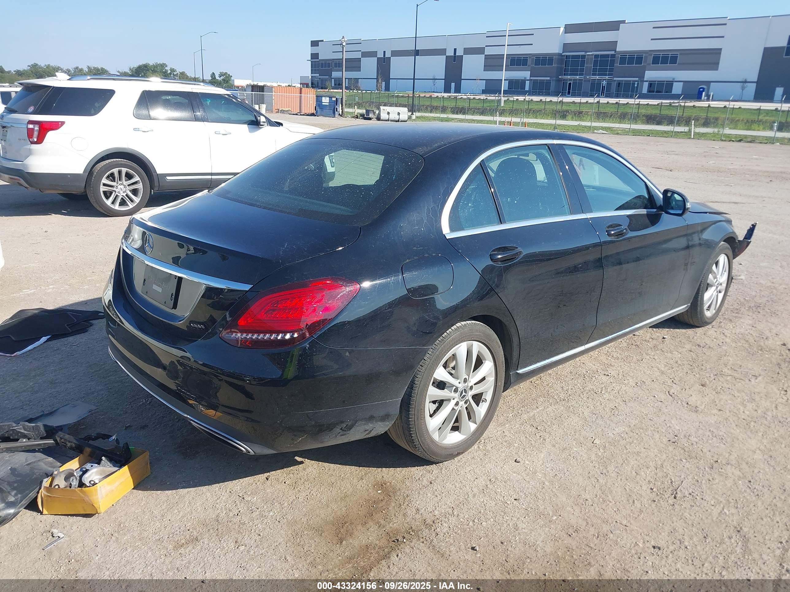 MERCEDES-BENZ C image 4