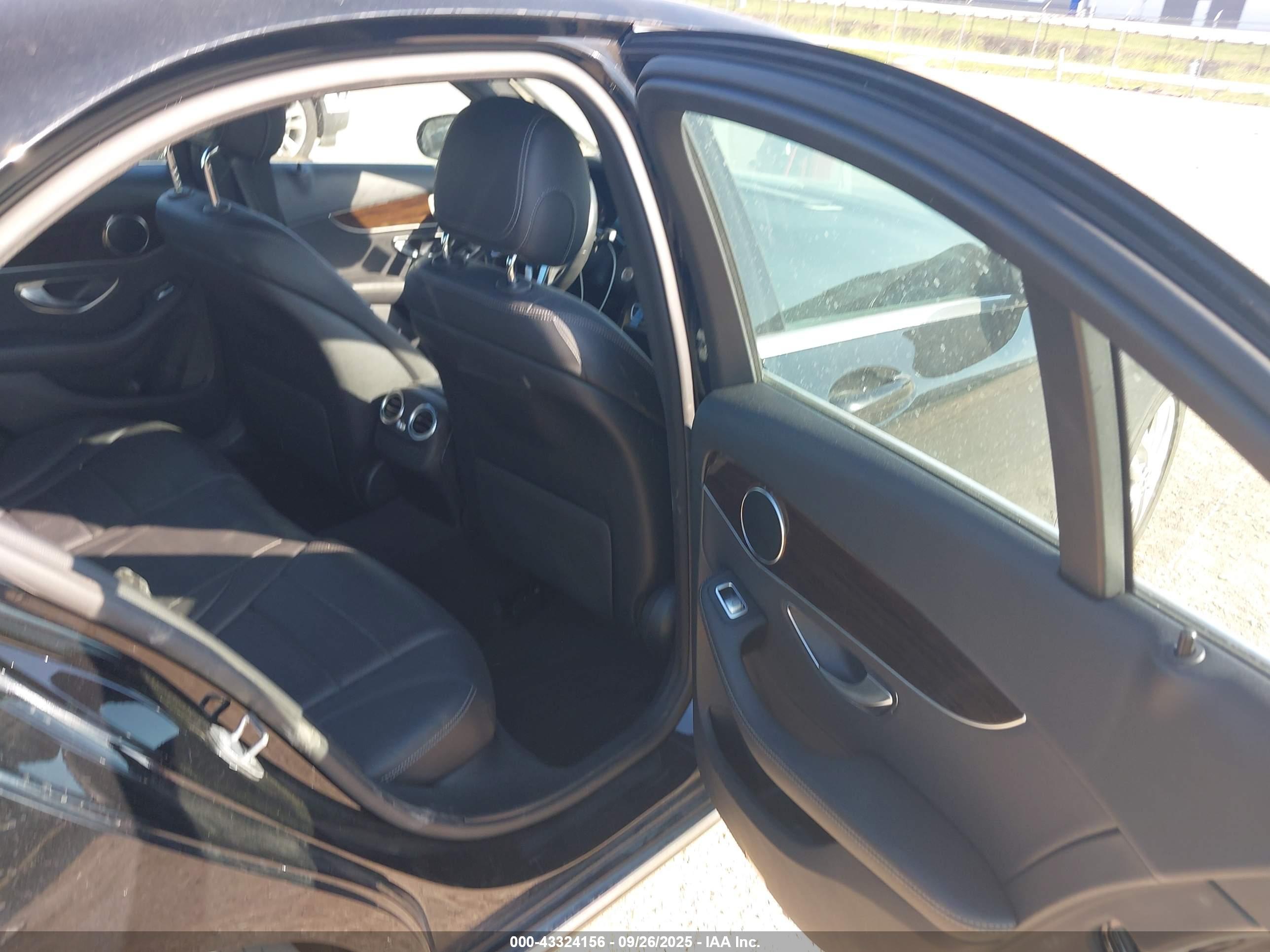 MERCEDES-BENZ C image 8